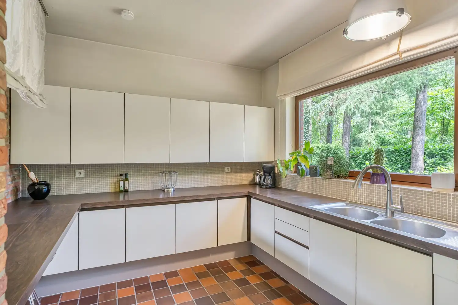 Ruime, te moderniseren villa met 5 slaapkamers en atelier op een perceel van 25 are 57 ca in het groen te (hoog) Linden ! foto 11