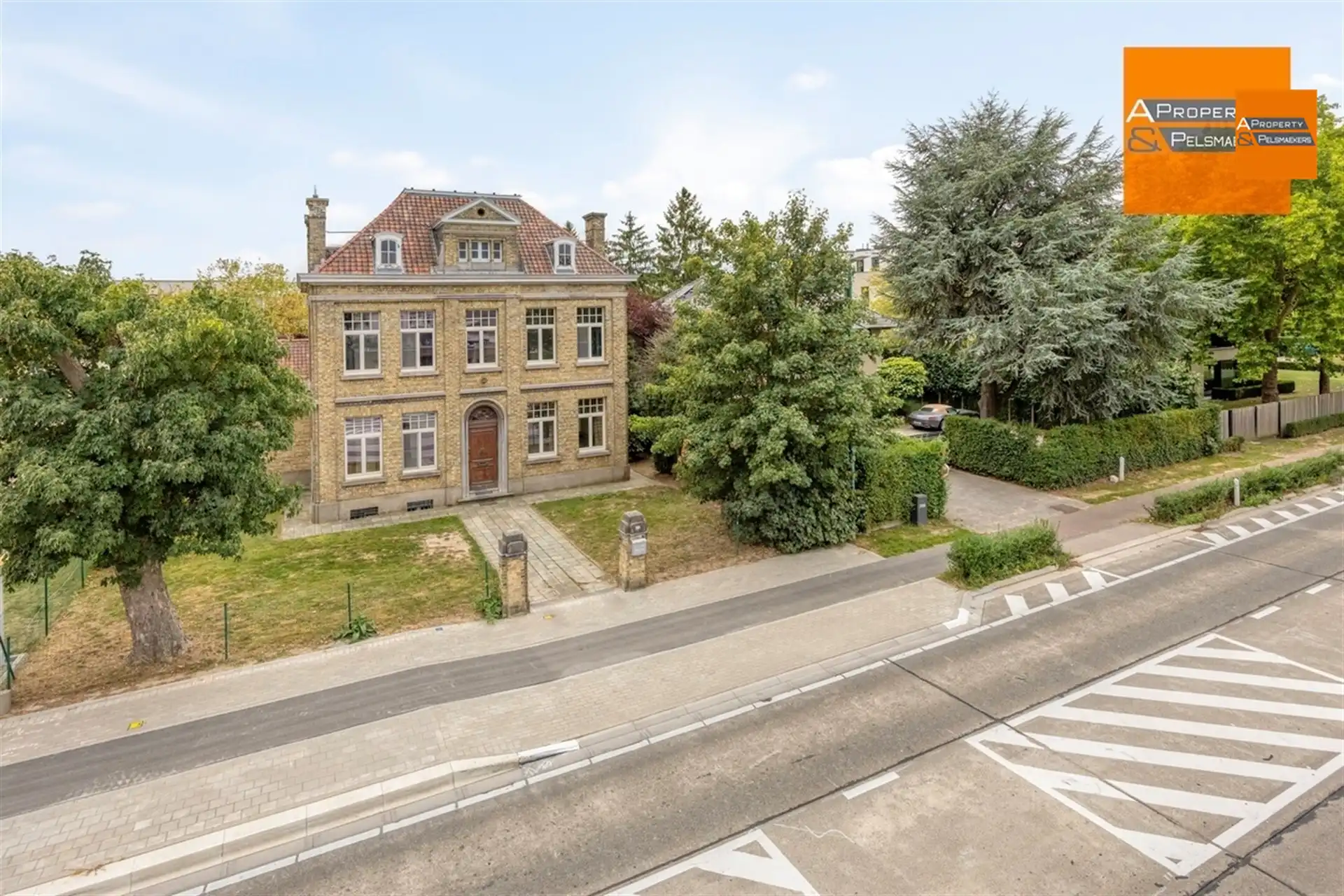 Ruim herenhuis met behoud van veel authentieke elementen  foto 30