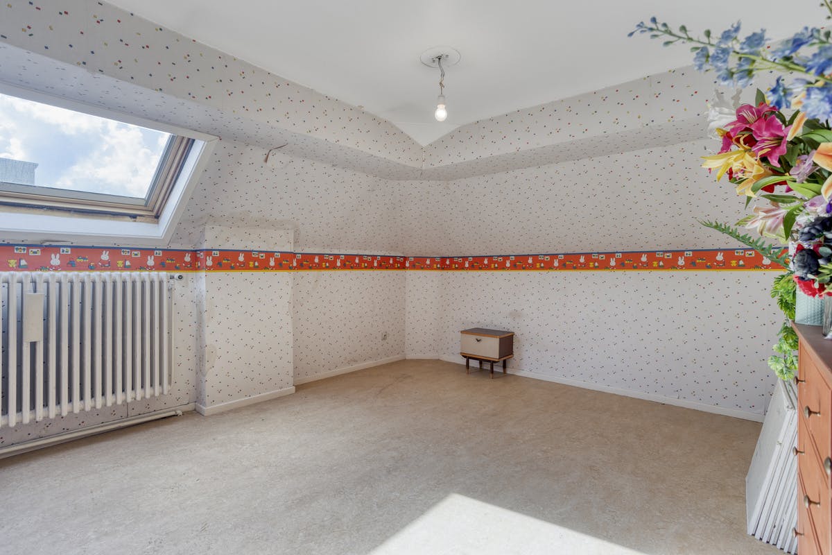 Mooie herenwoning in Schellebelle te koop met tuin en garage foto 16