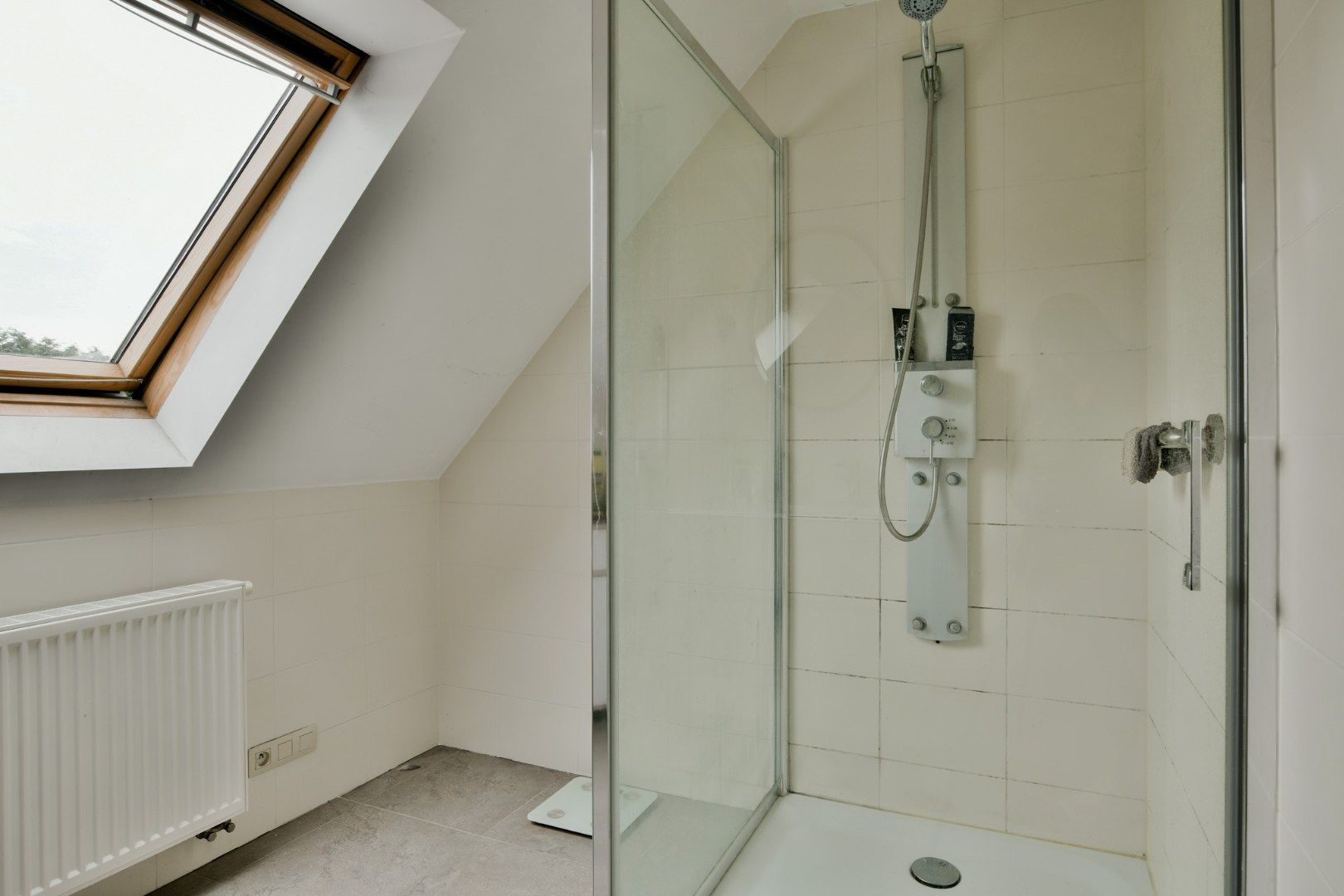 Instapklare duplex (130 m²) in het hart van Eernegem foto 7