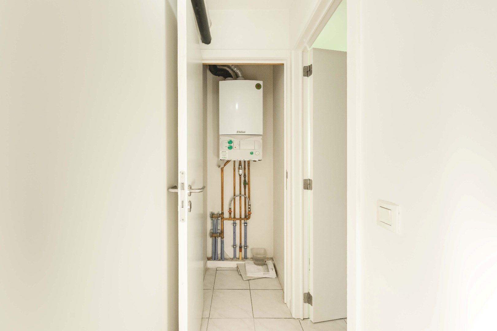 INSTAPKLAAR APPARTEMENT (146 m²) MET 3 SLPKS | STAANPLAATS + BERGING foto 12