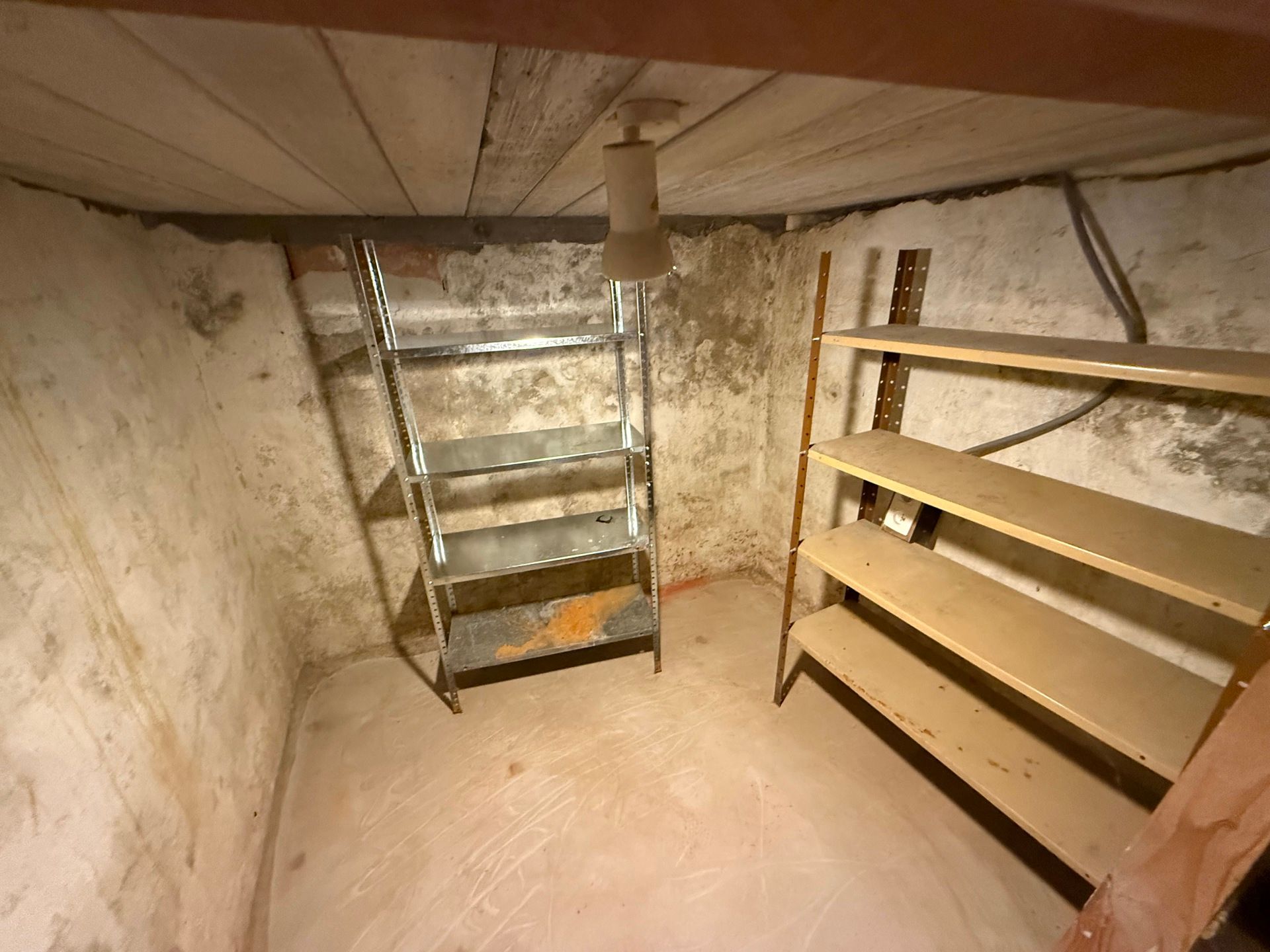 SCHELLEBELLE - Gerenoveerde rijwoning met gezellig terras. foto 15