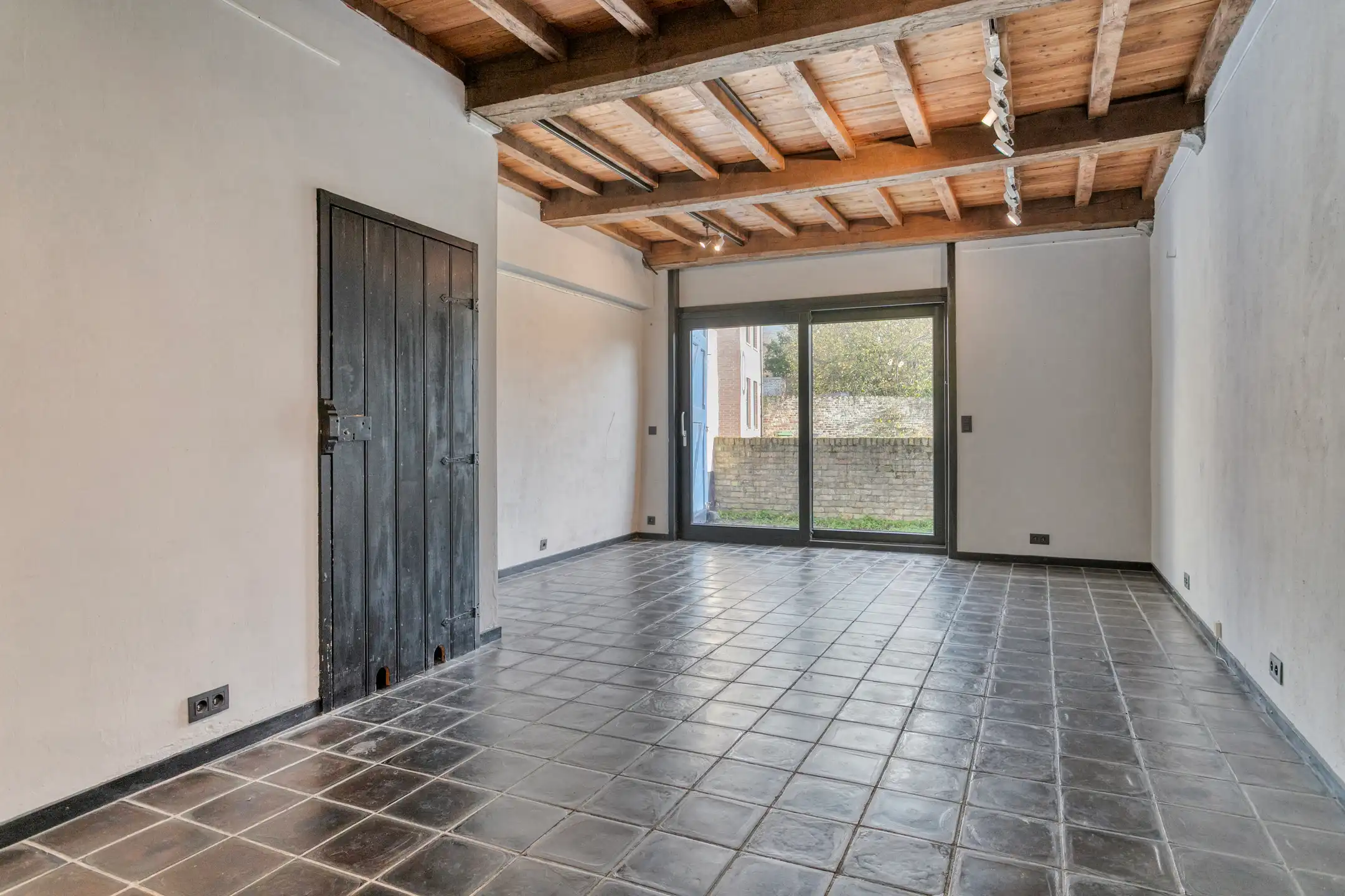 Karaktervol handelspand met appartement in centrum Damme foto 10