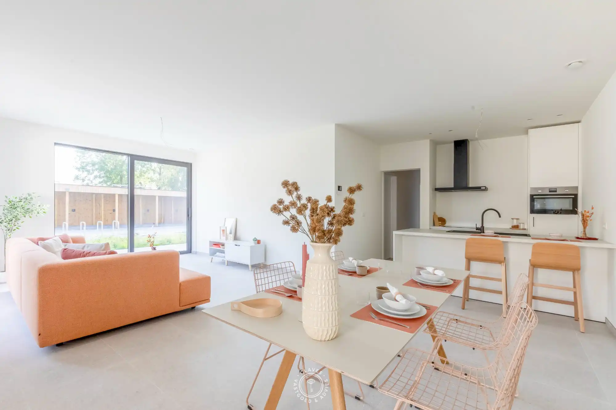 Deluxe drieslaapkamerappartement met privatieve tuin foto 2