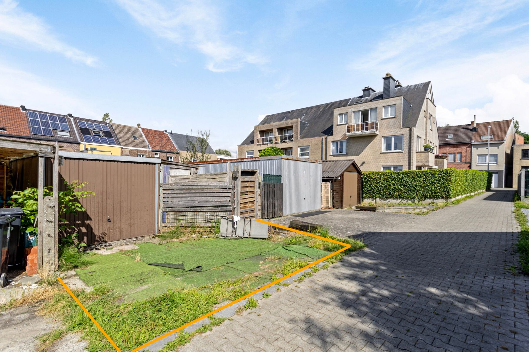 Te renoveren woning met tuin en garage! foto 23