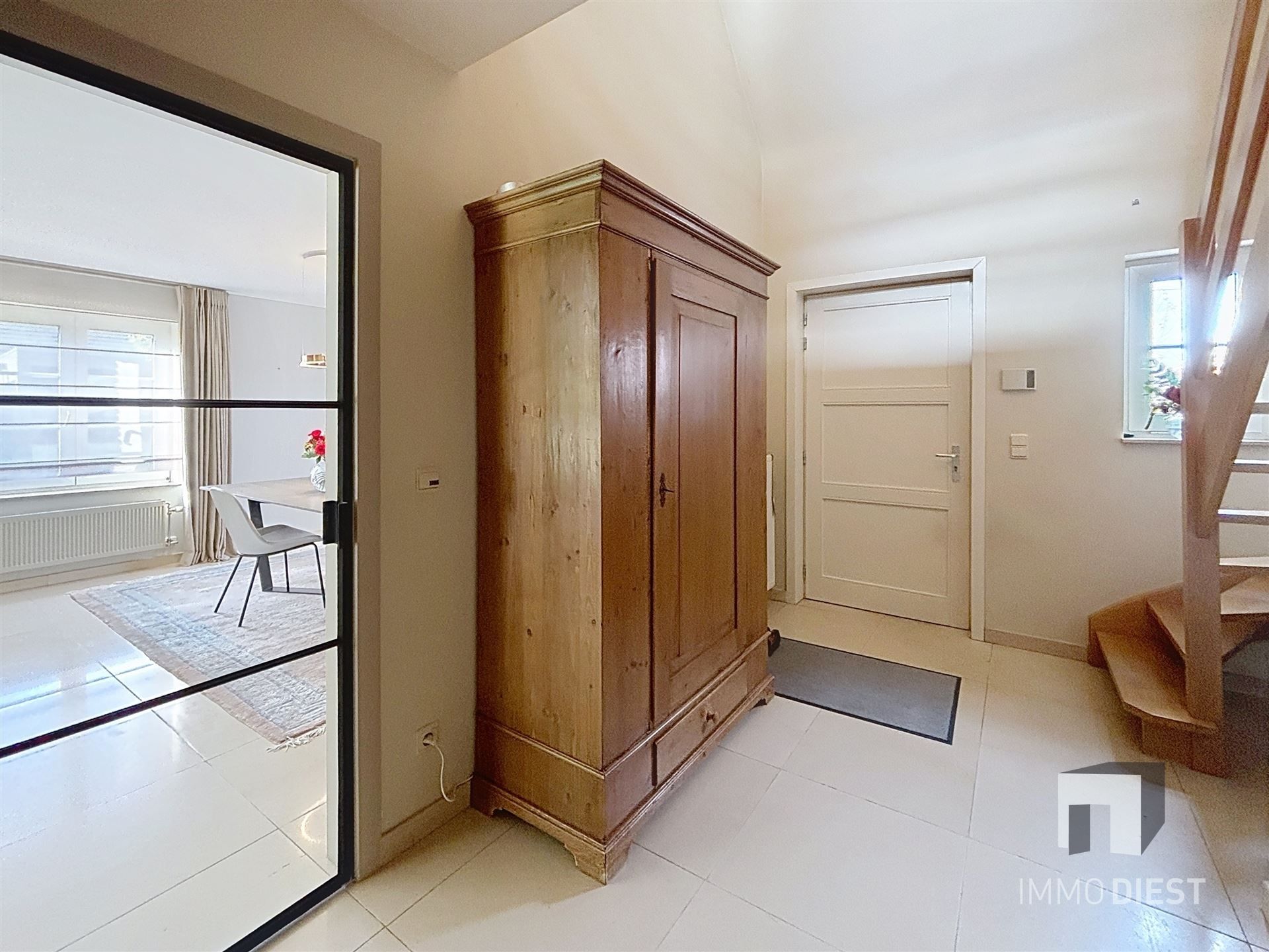 Villa met 5 slpk op 74,11are en zuidgerichte tuin foto 12