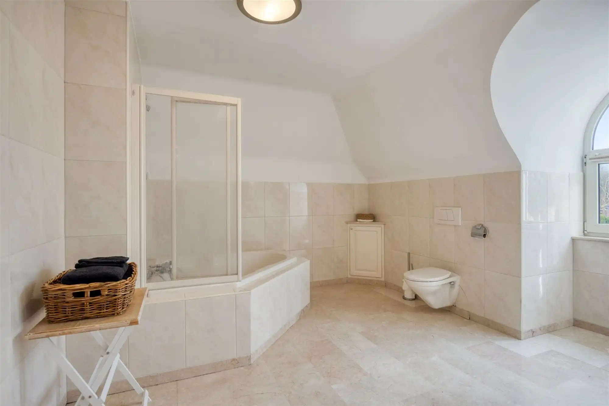 Instapklare tijdloze villa met 5 slpks op ca. 2000 m² foto 41