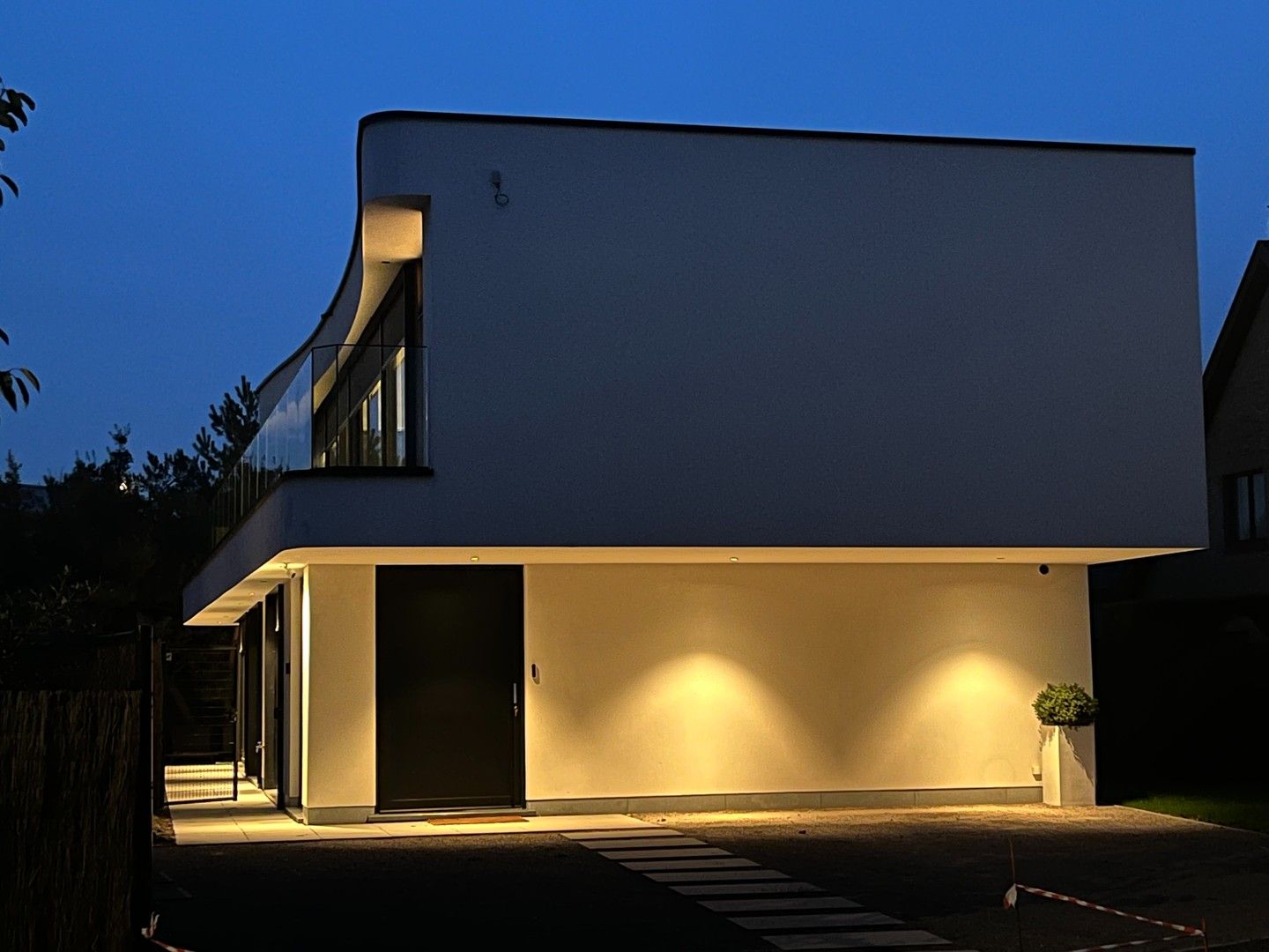 Recent gebouwde, energiezuinige villa gelegen in een rustige dreef van een centraal gelegen villawijk te Knokke-Heist. foto 21