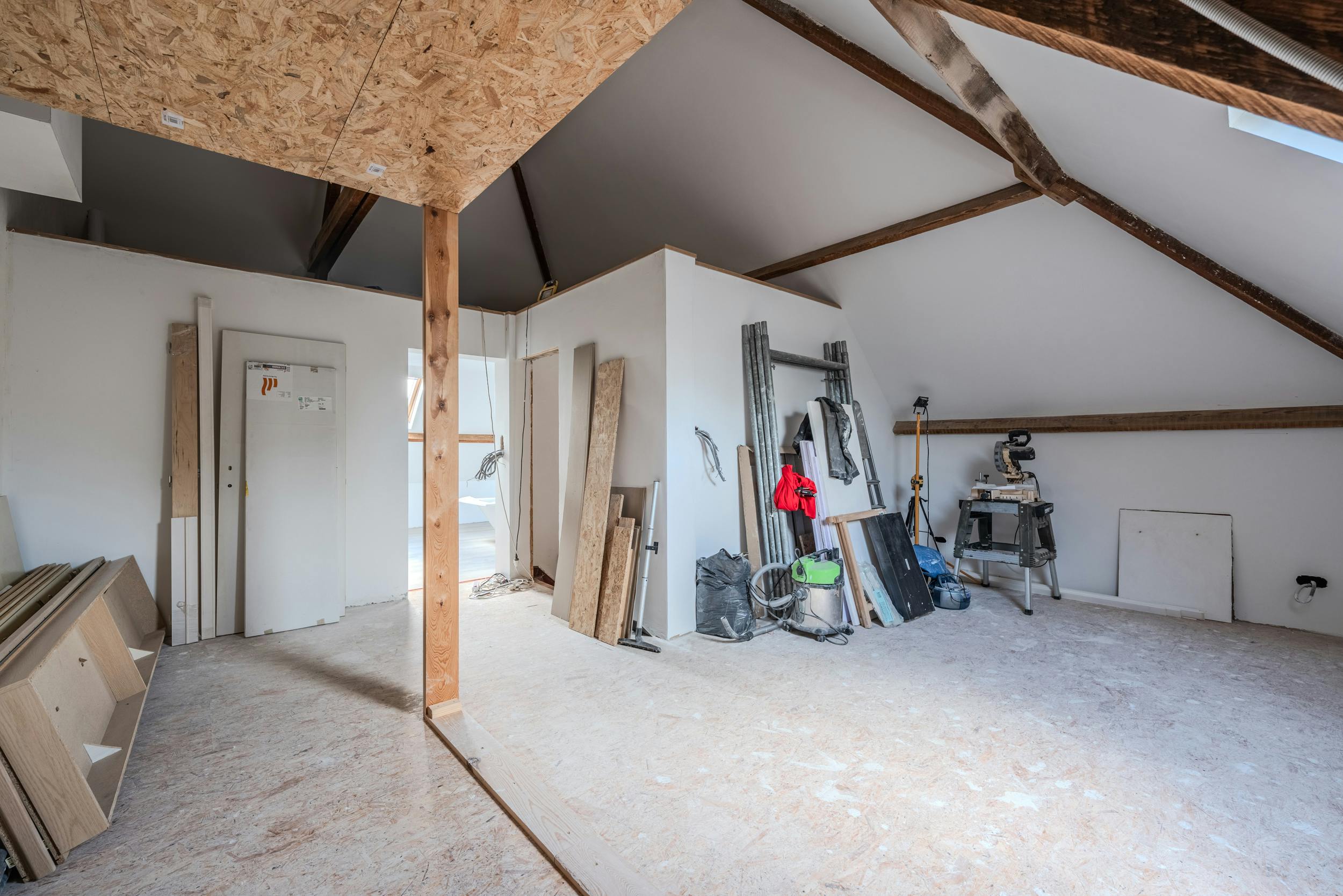 Huis te koop met zes slaapkamers en zongerichte tuin. foto 16