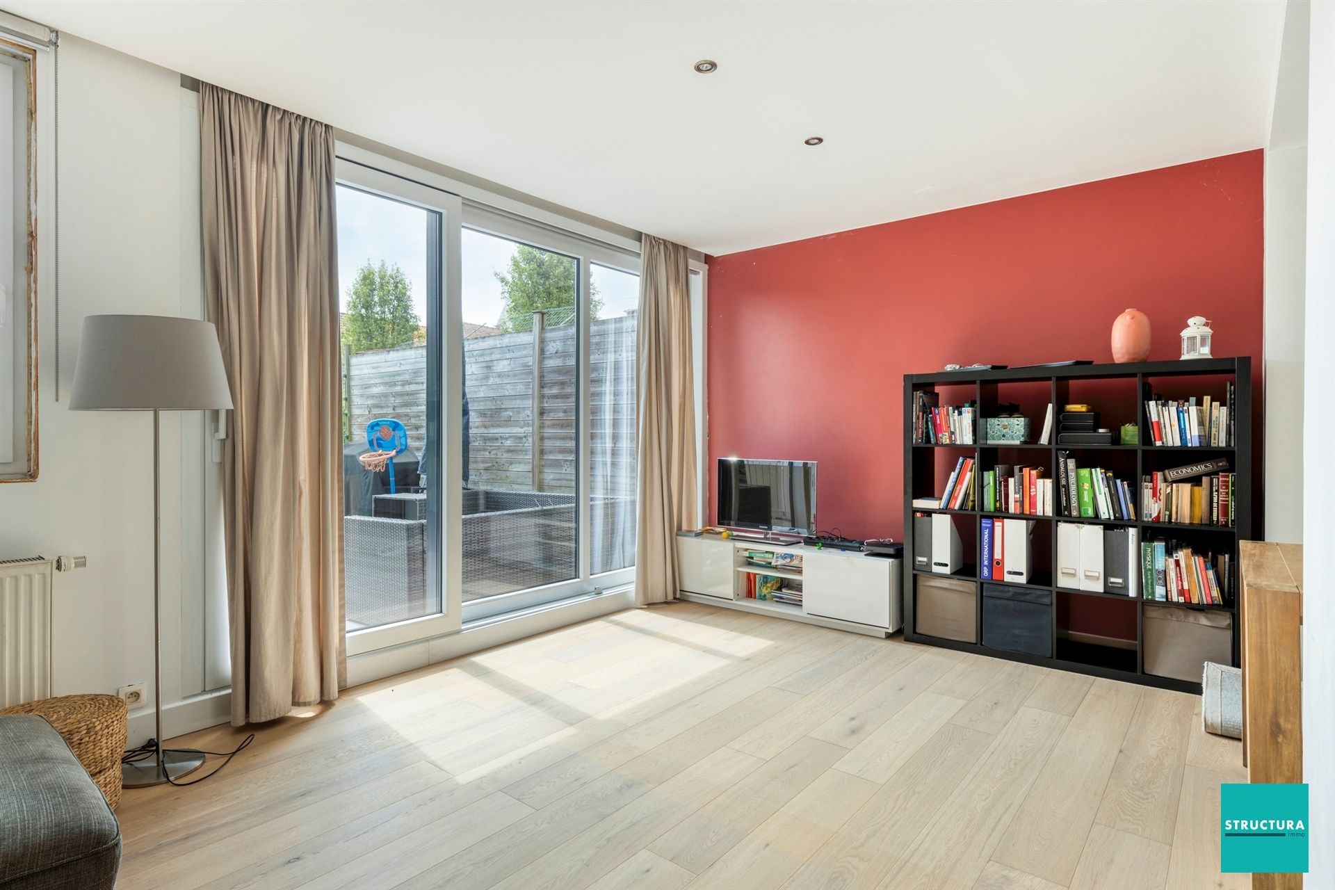 Instapklare, volledig gerenoveerde woning met 3 kamers foto 4