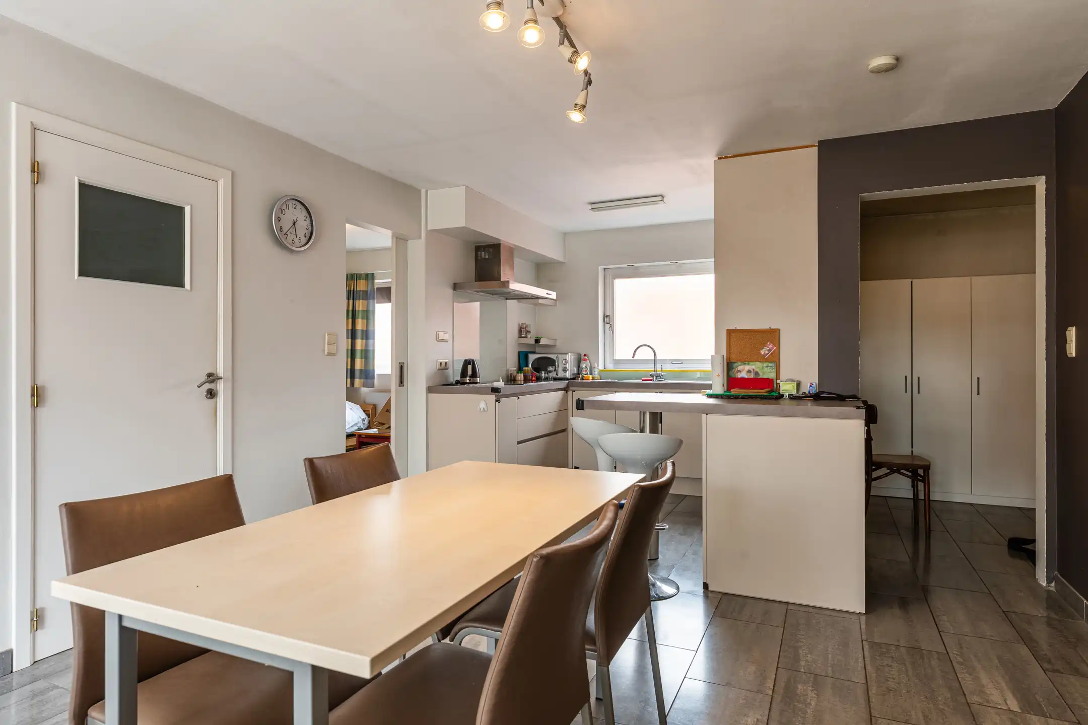 2-slaapkamer appartement op een steenworp van het historisch centrum.  foto 6