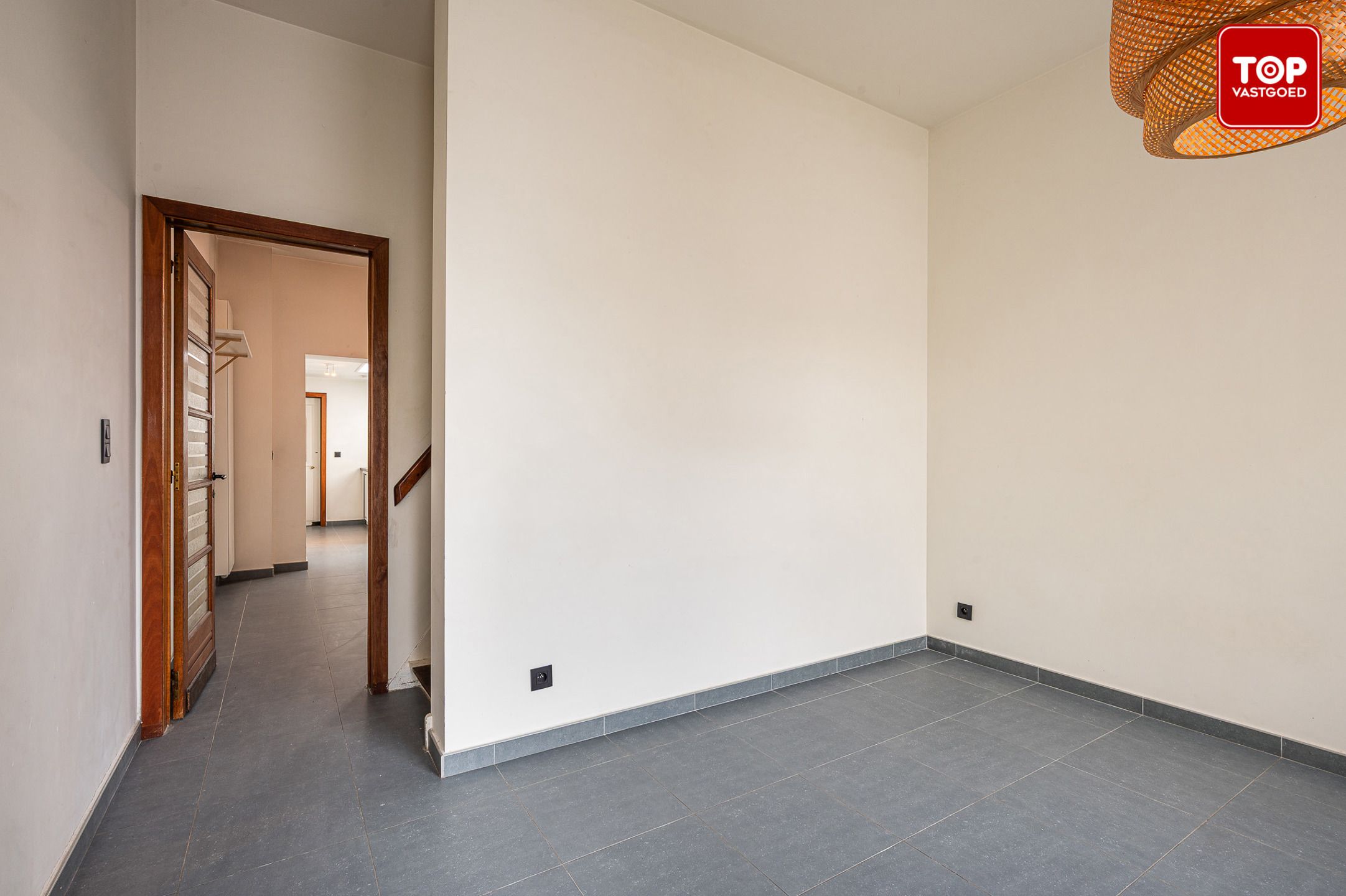 Charmante op te frissen woning nabij Gent-centrum, ideaal als starters- of opbrengstwoning foto 4
