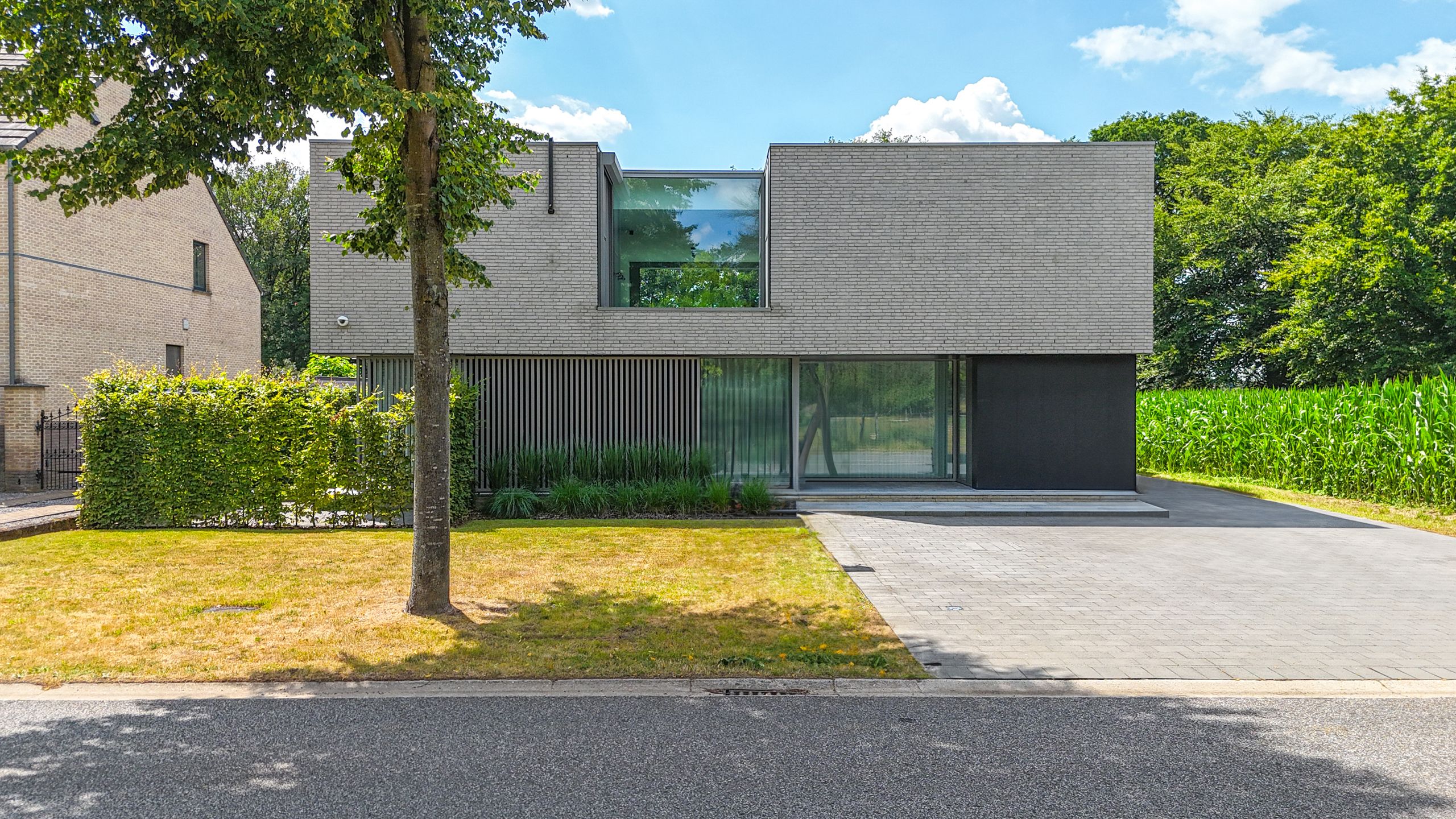 Luxe villa met poolhouse en hoogwaardige materialen! foto 1