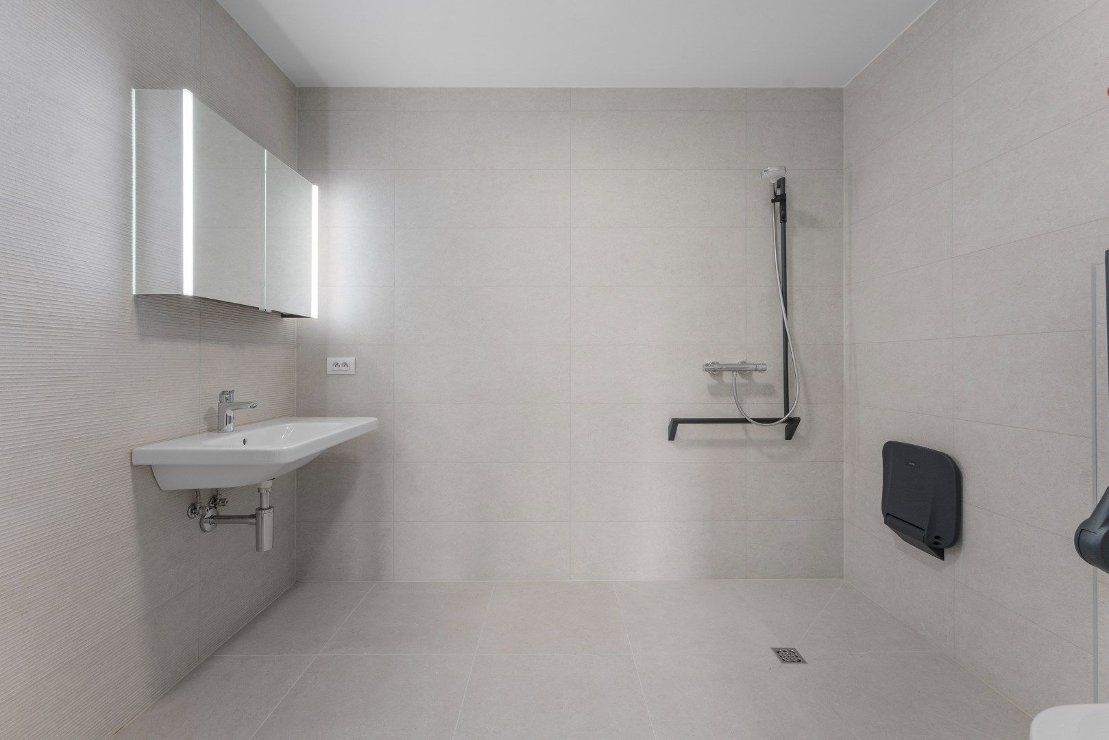 Mooie serviceflat te koop in standingvol gebouw foto 10