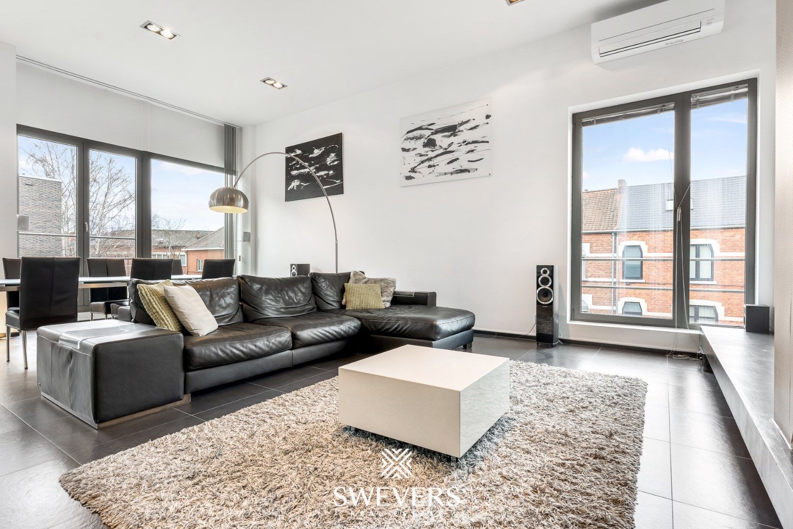 Ruime luxueuze loft met groot dakterras nabij Hasselt centrum ( 164 m2 ) foto 3