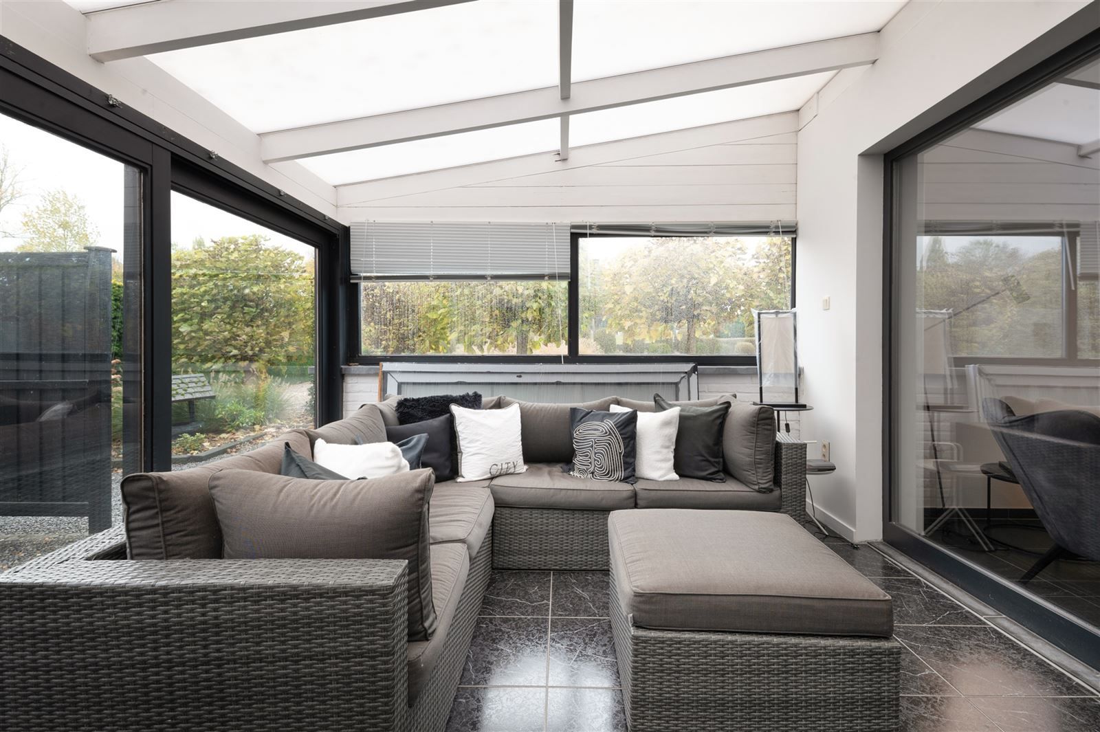 Rustig gelegen deels gerenoveerde woning foto 8