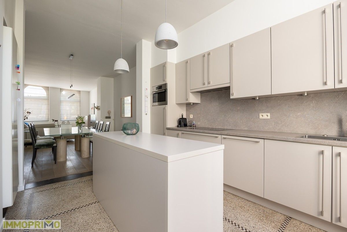 Ruim en stijlvol 1-slaapkamerappartement met zuidtuin en terras foto 4