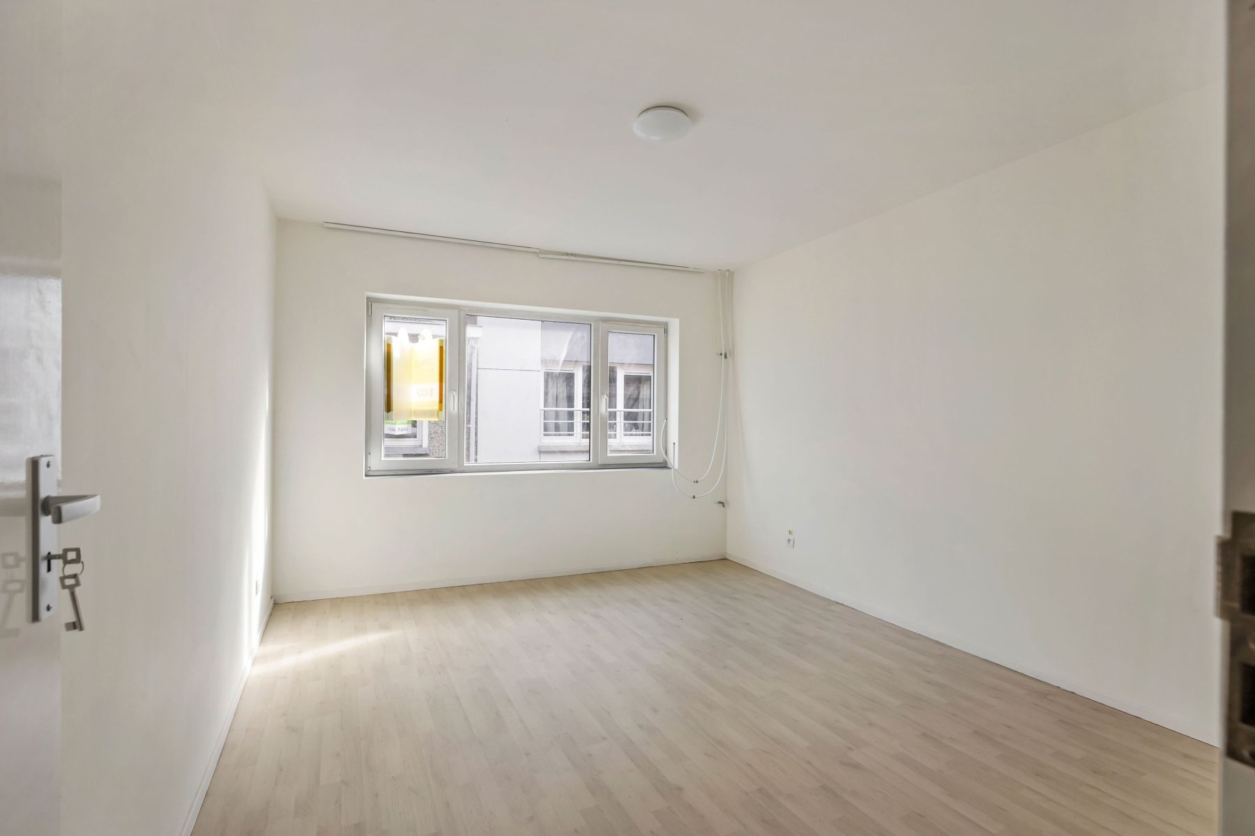 onder optie Deels af te werken woning 3-4 slaapkamers  foto 8