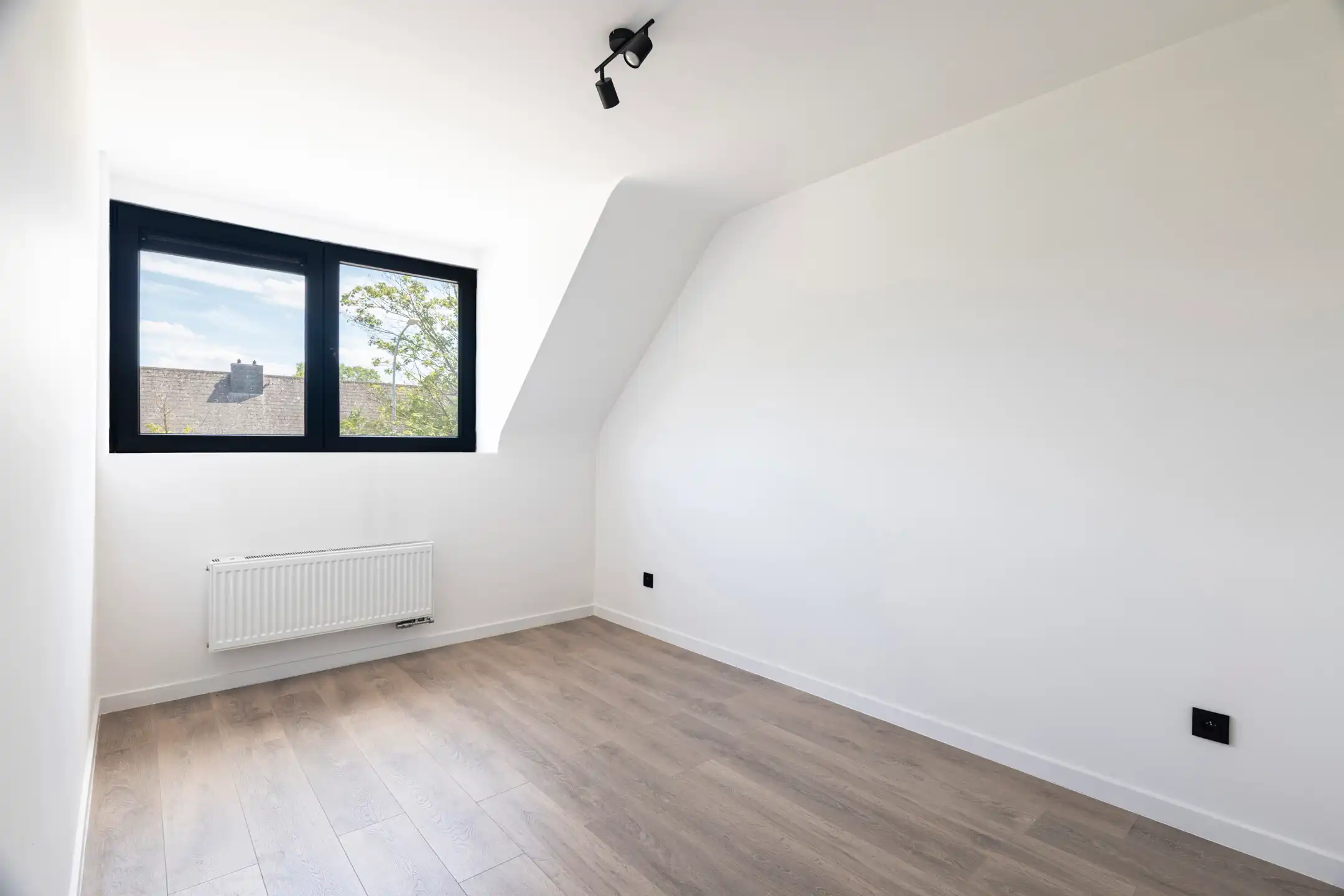 Recent gerenoveerde woning met 3 slpks in Schorvoort foto 17