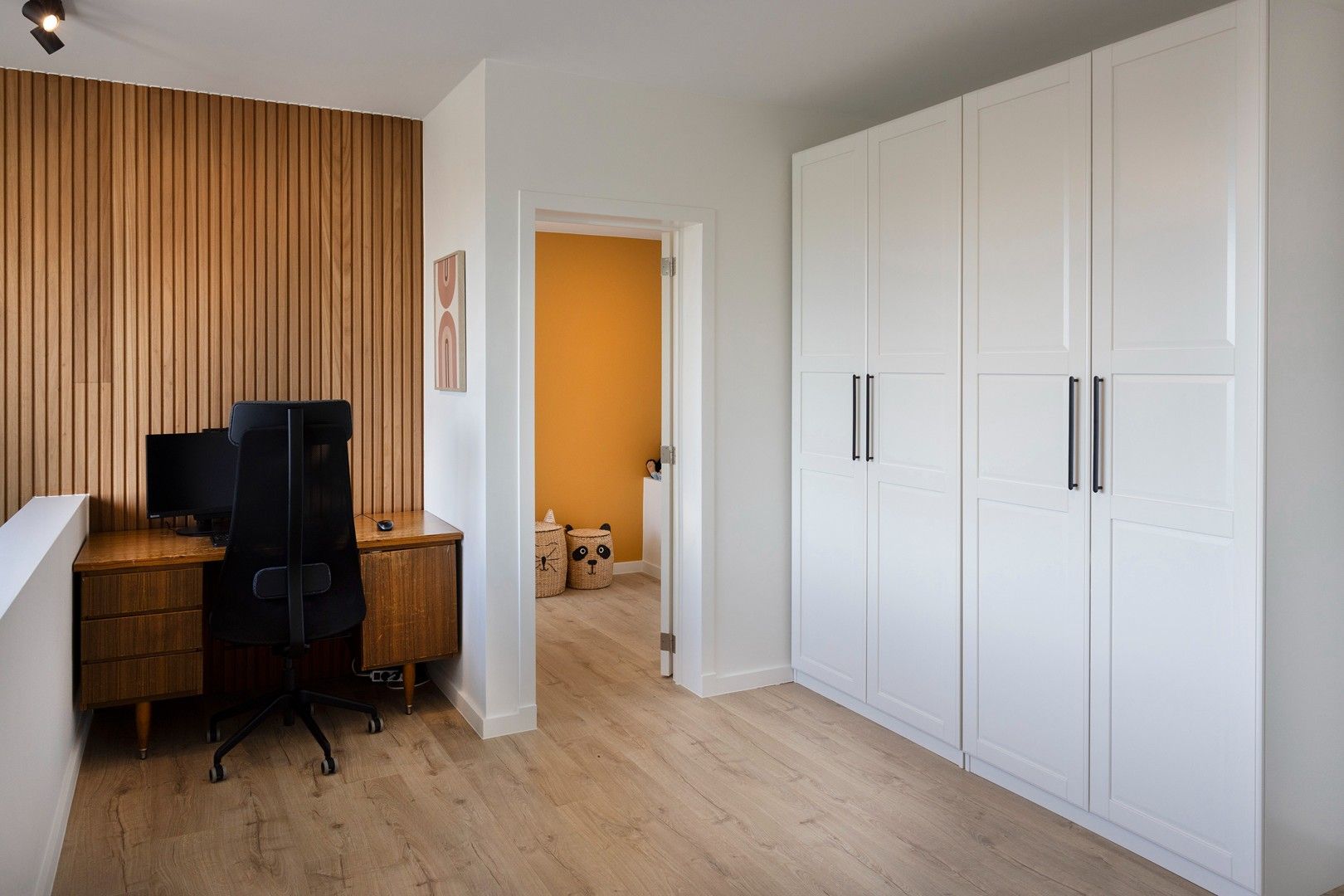 Subliem gerenoveerde en deels nieuw gebouwde woning. foto 7