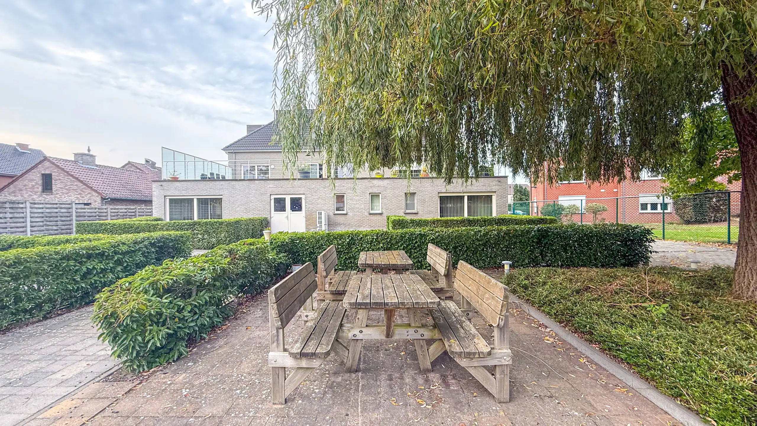 Veelzijdig investeringspand met 10 kamers, lift en kelder! foto 125