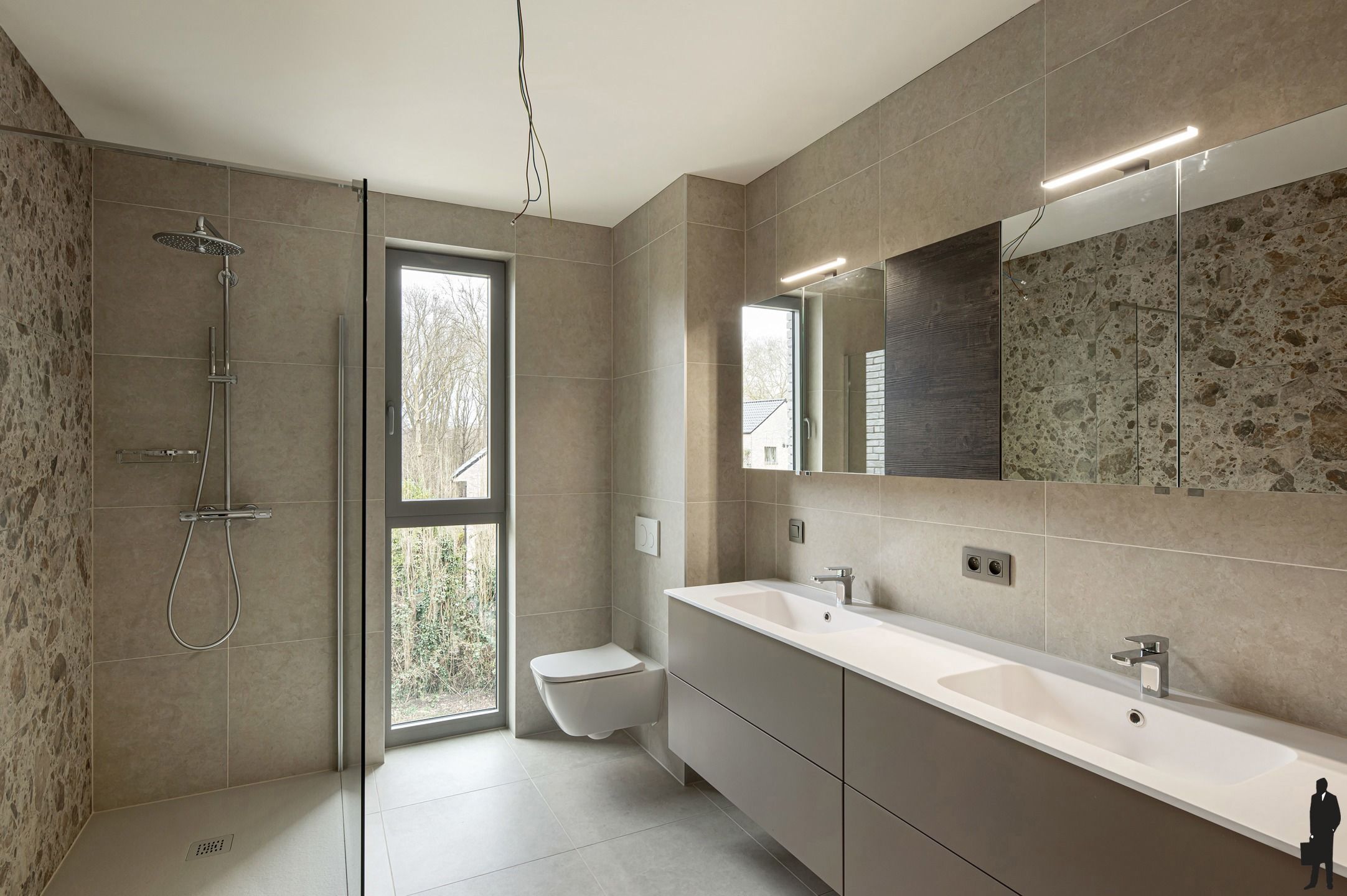Exclusief en in het groen gelegen nieuwbouw penthouse onder registratierechten foto 8