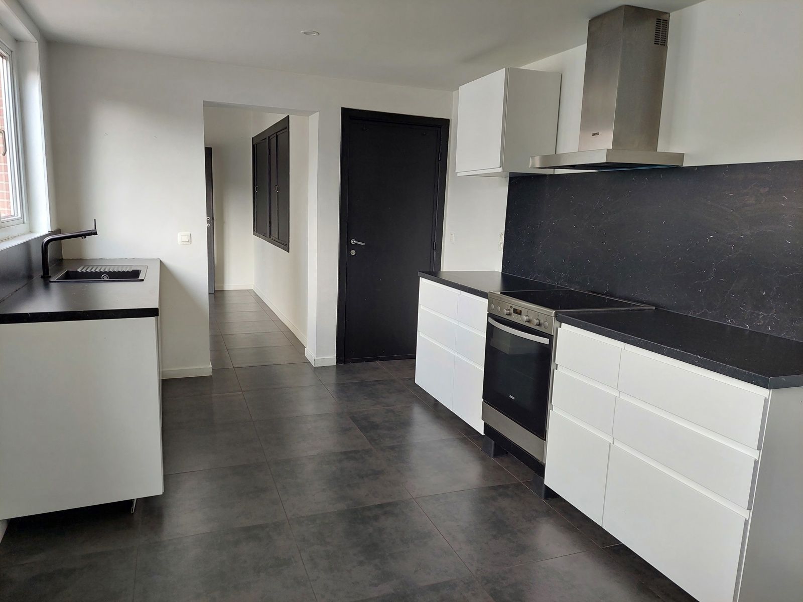 Ruime gezinswoning met 3 slaapkamers en aangename tuin foto 6