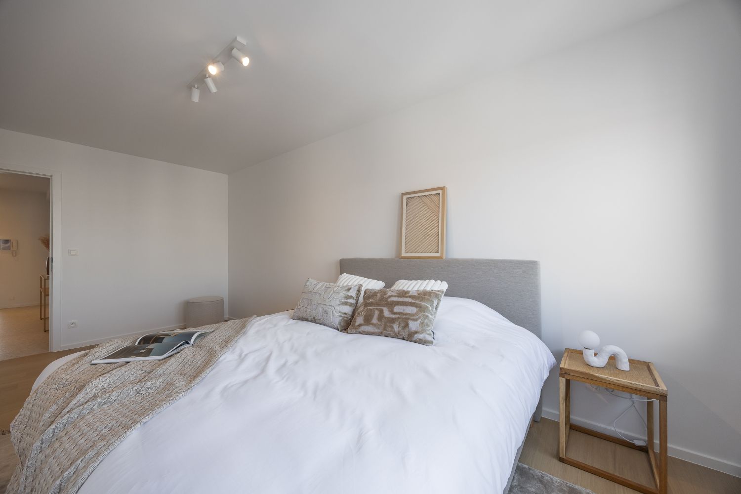 Gerenoveerd twee slaapkamer appartement op centrale ligging foto 19