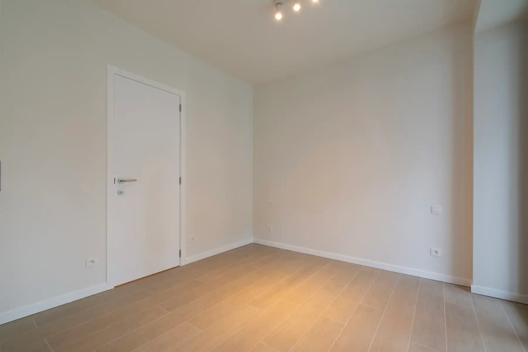 1-slpk app. met terras en zicht op Schelde foto 8