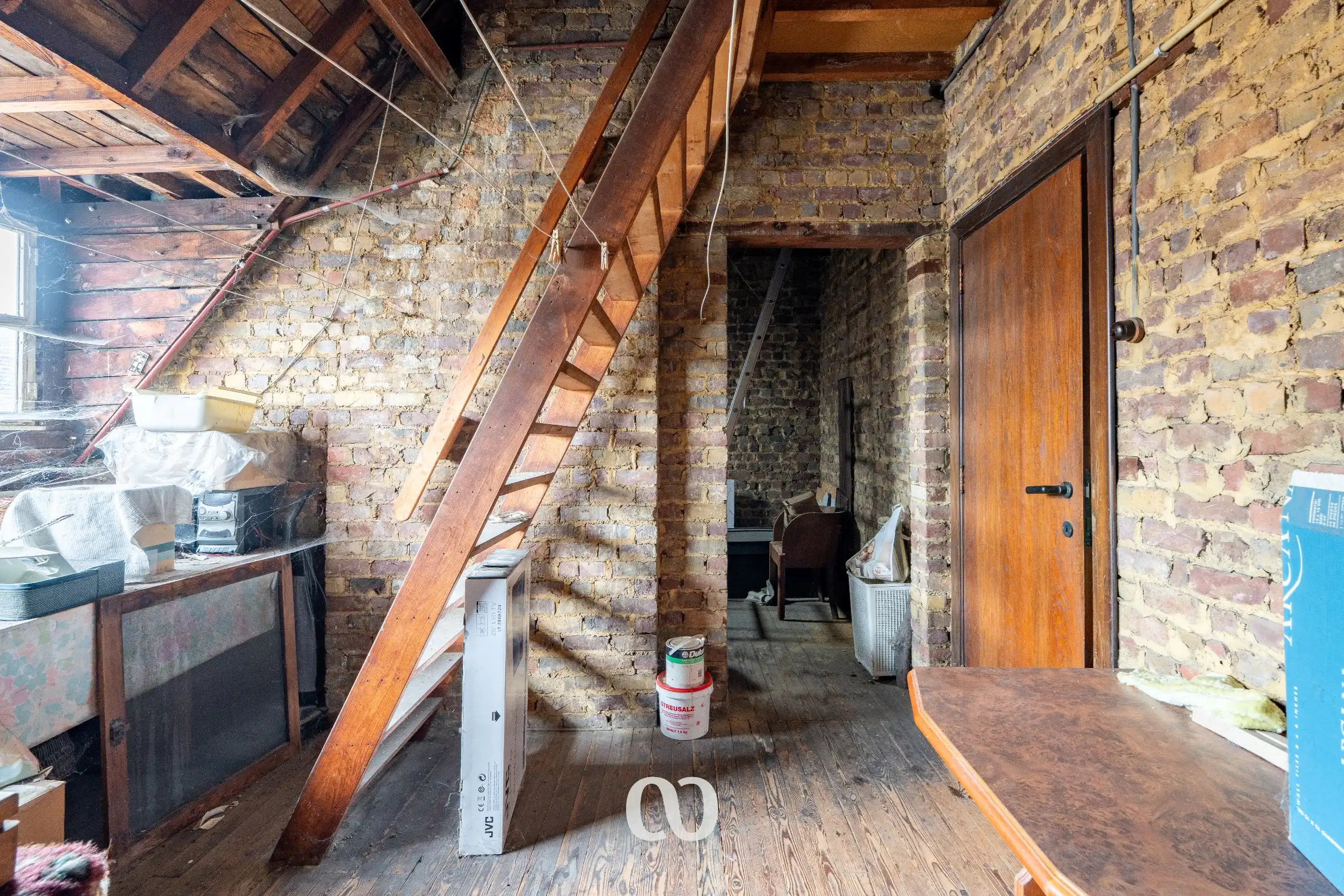 Zeer grote karaktervolle woning in art-deco stijl met tal van mogelijkheden foto 18