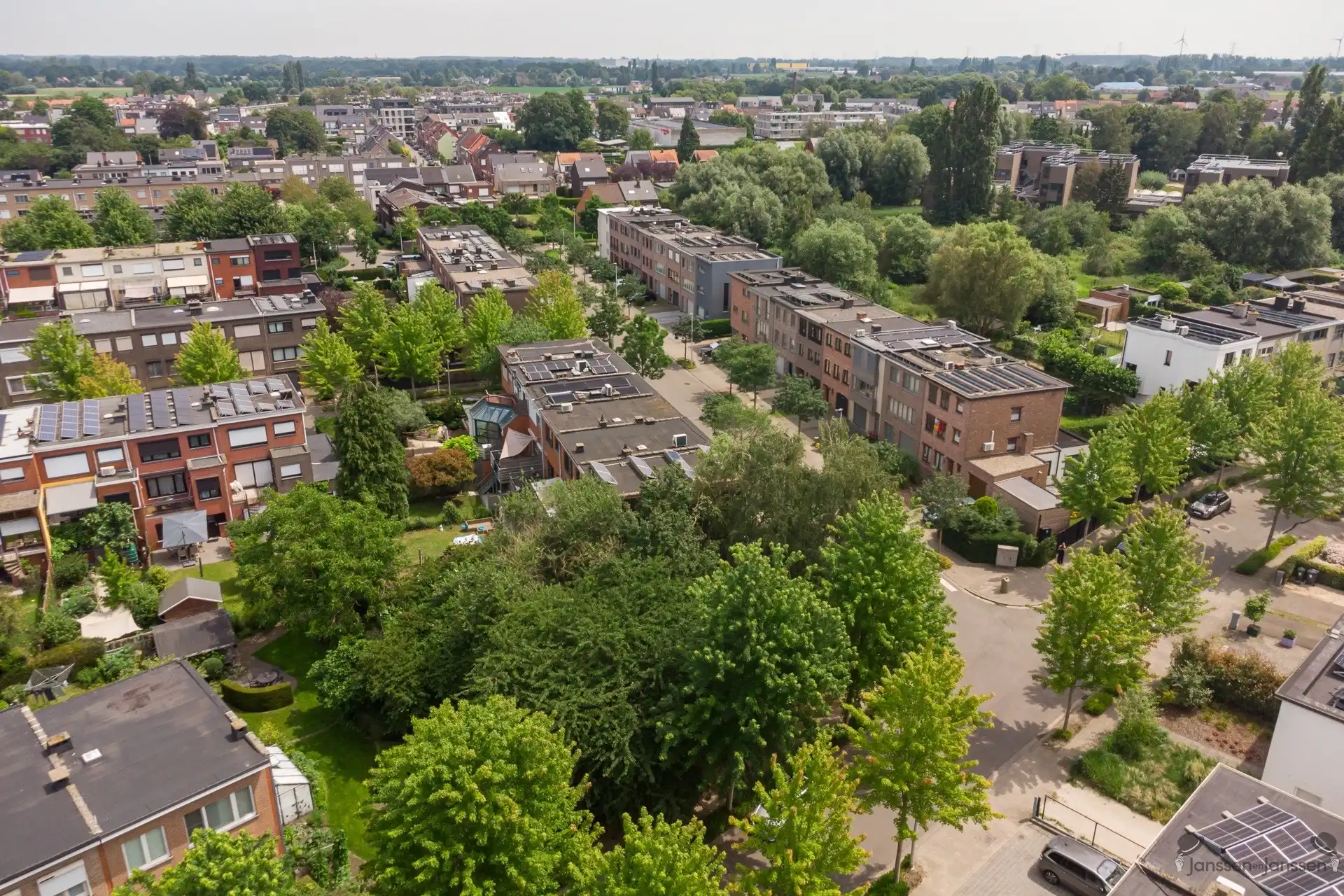 Bouwgrond van 386m² op centrale ligging voor HOB  foto 6