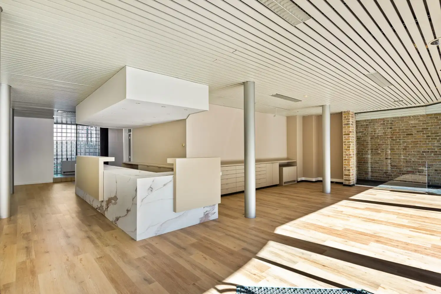 Handelsgelijkvloers in het centrum van Wijnegem! foto 4