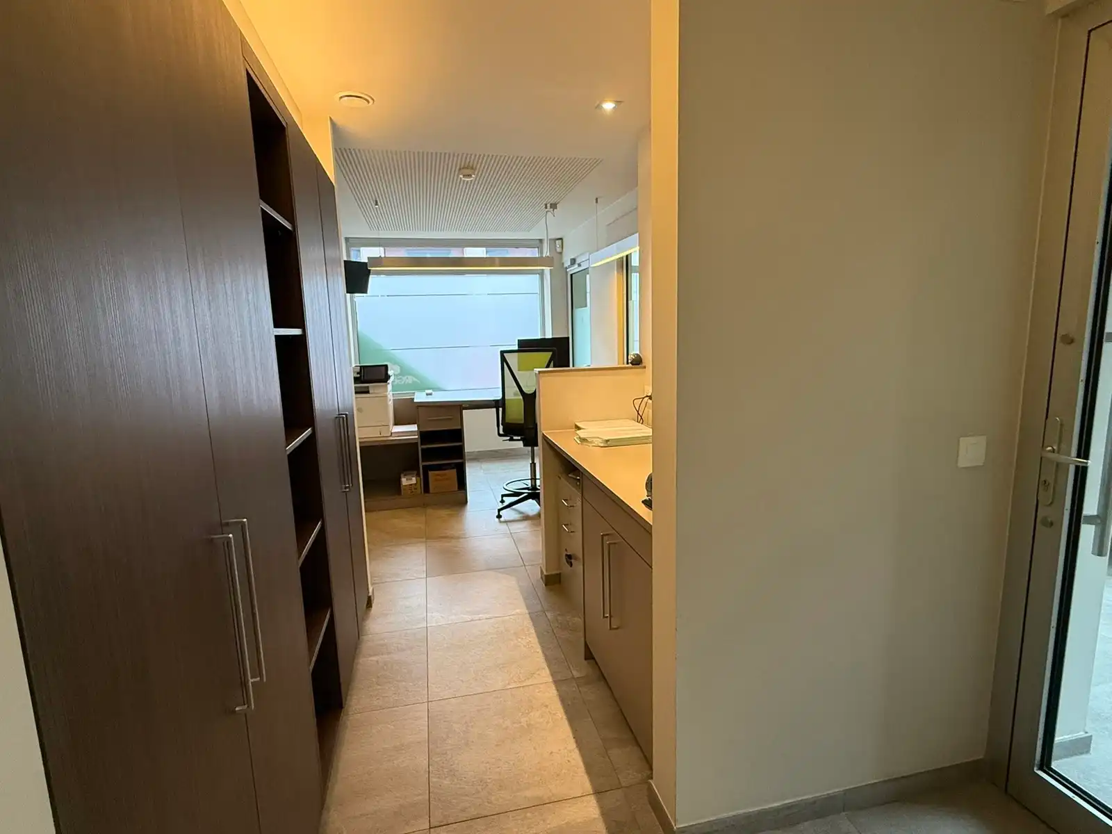  Polyvalente commerciële ruimte met  garage  foto 17