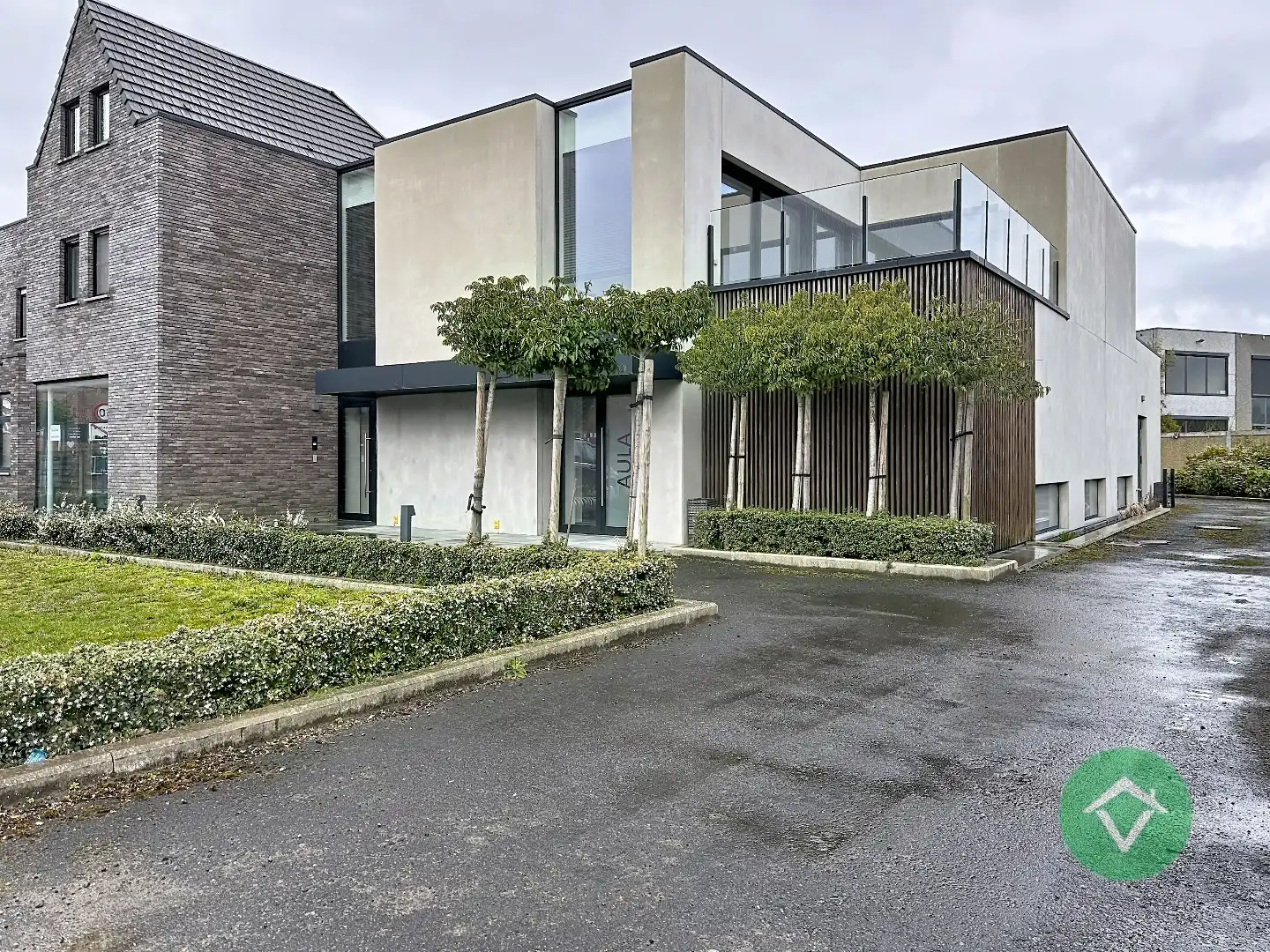 Prachtig dakappartement te Koekelare. foto {{pictureIndex}}