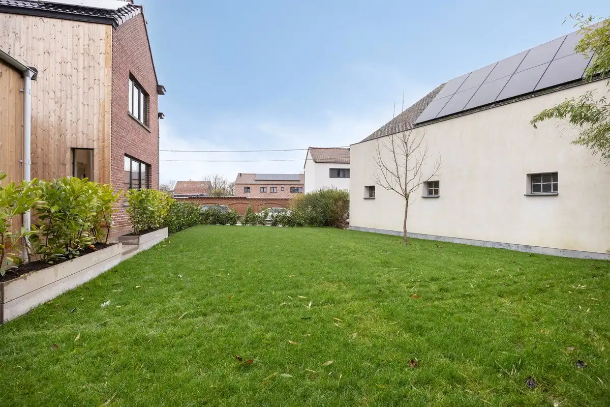 Energiezuinige, volledig gerenoveerde woning met 3 slaapkamers in Ninove foto 26