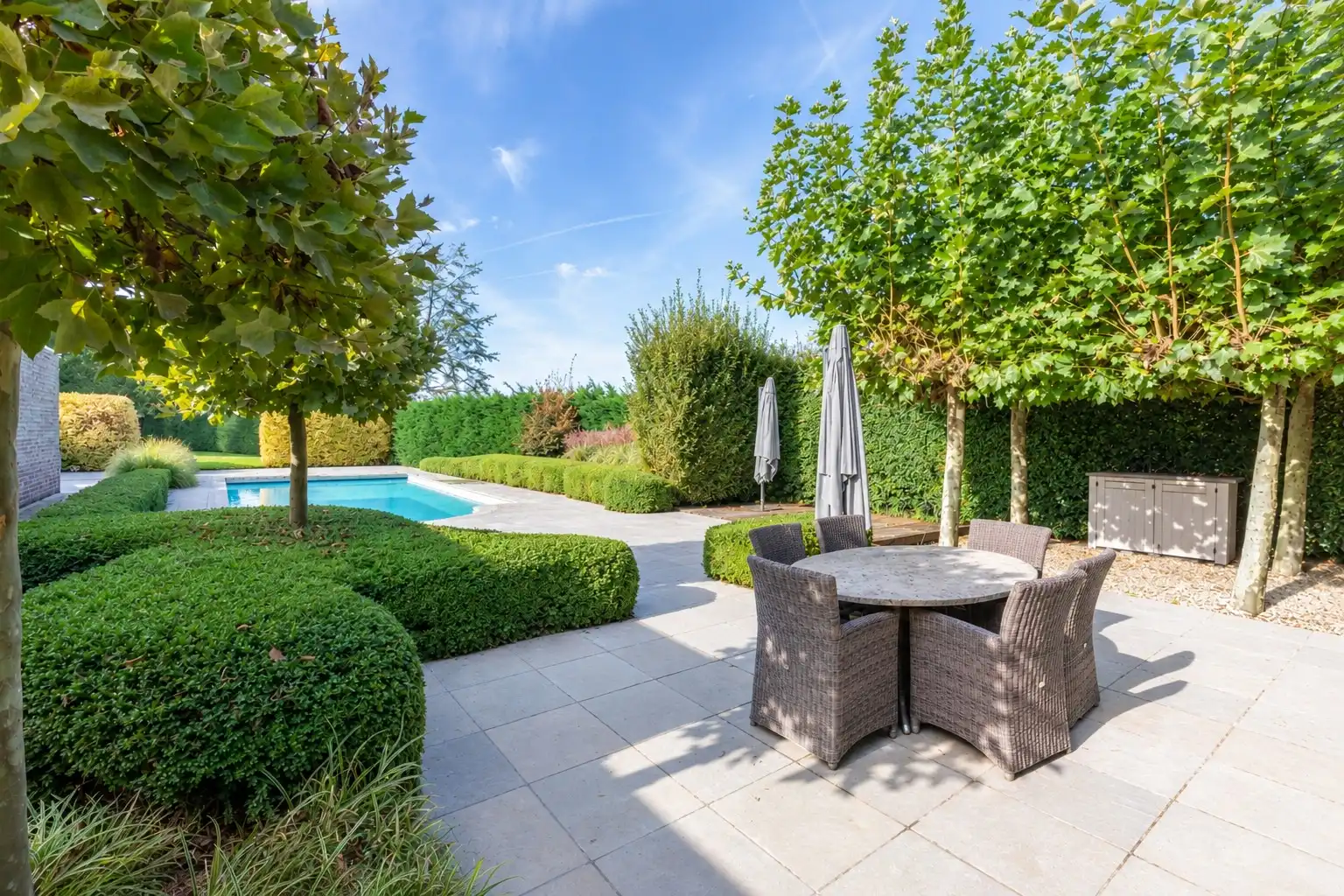 Stijlvol en kwalitatief wonen met een mooie tuin en uitzonderlijk ruime garage in Temse foto 2