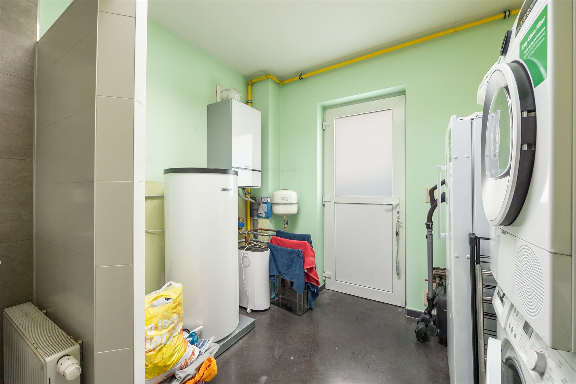 Instapklare woning met ruime tuin op gunstige locatie foto 11