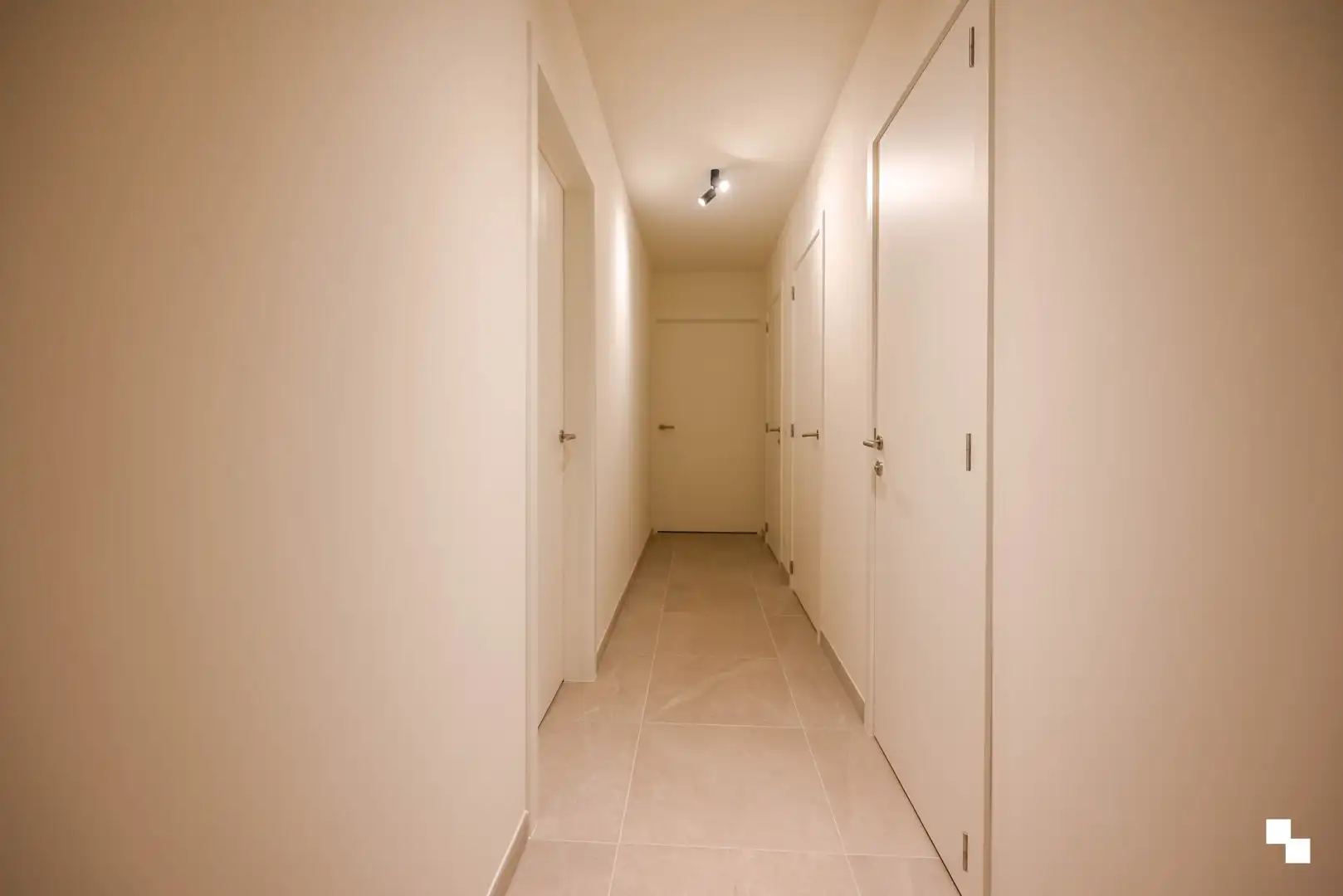 hoekappartement met aangenaam terras foto 10
