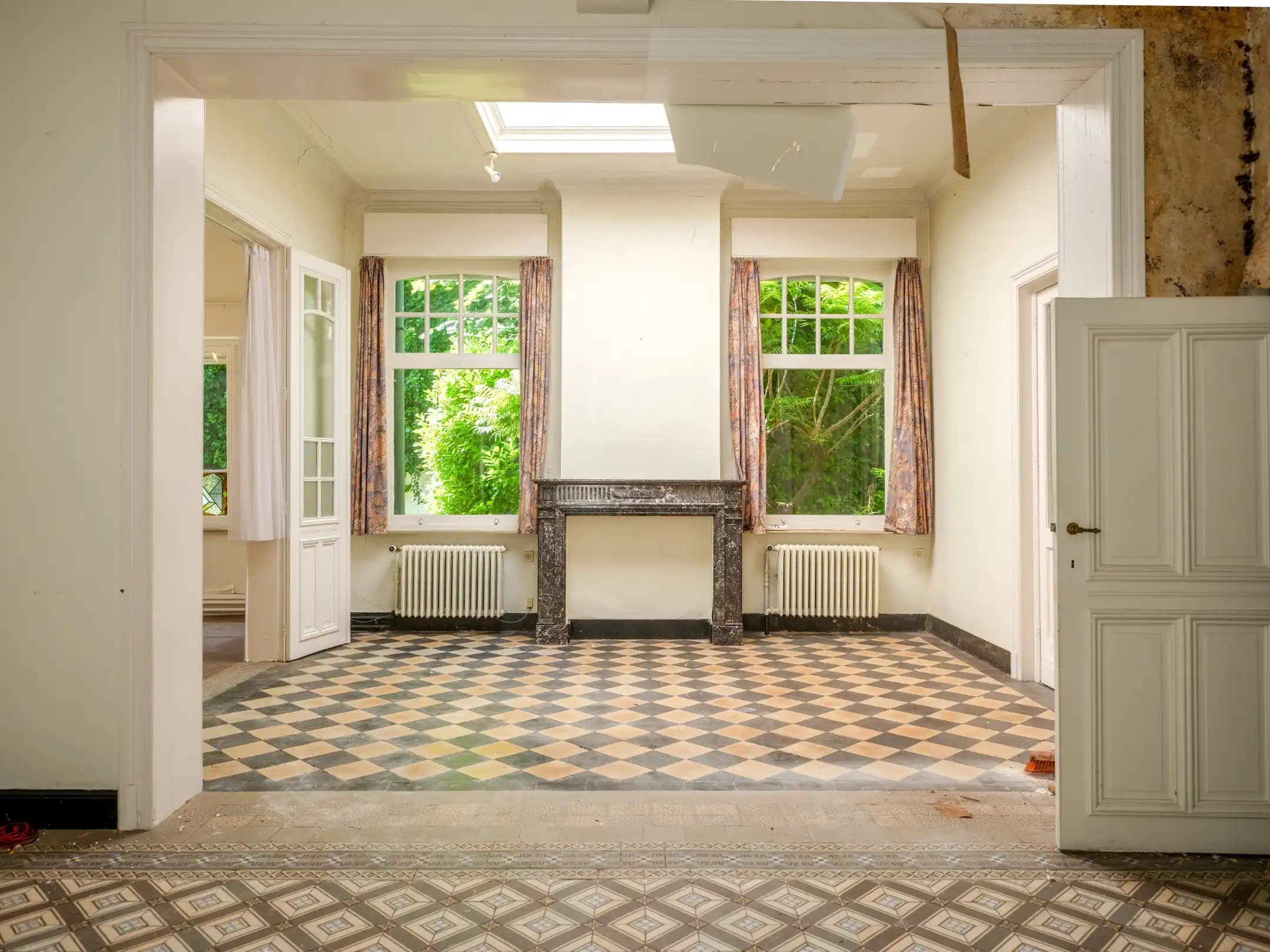Historische dekenij met uitzonderlijk potentieel in het hart van Izegem foto 13
