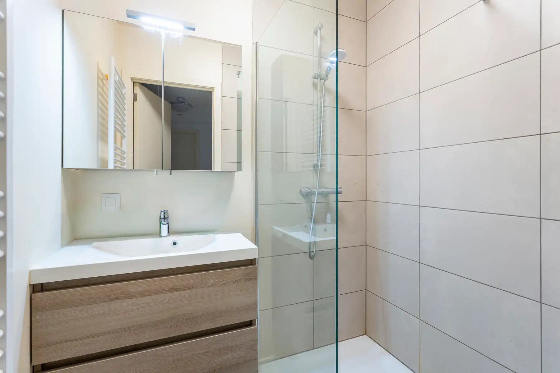 Bemeubeld 2-slpk appartement met terras op het Nieuw-Zuid foto 8