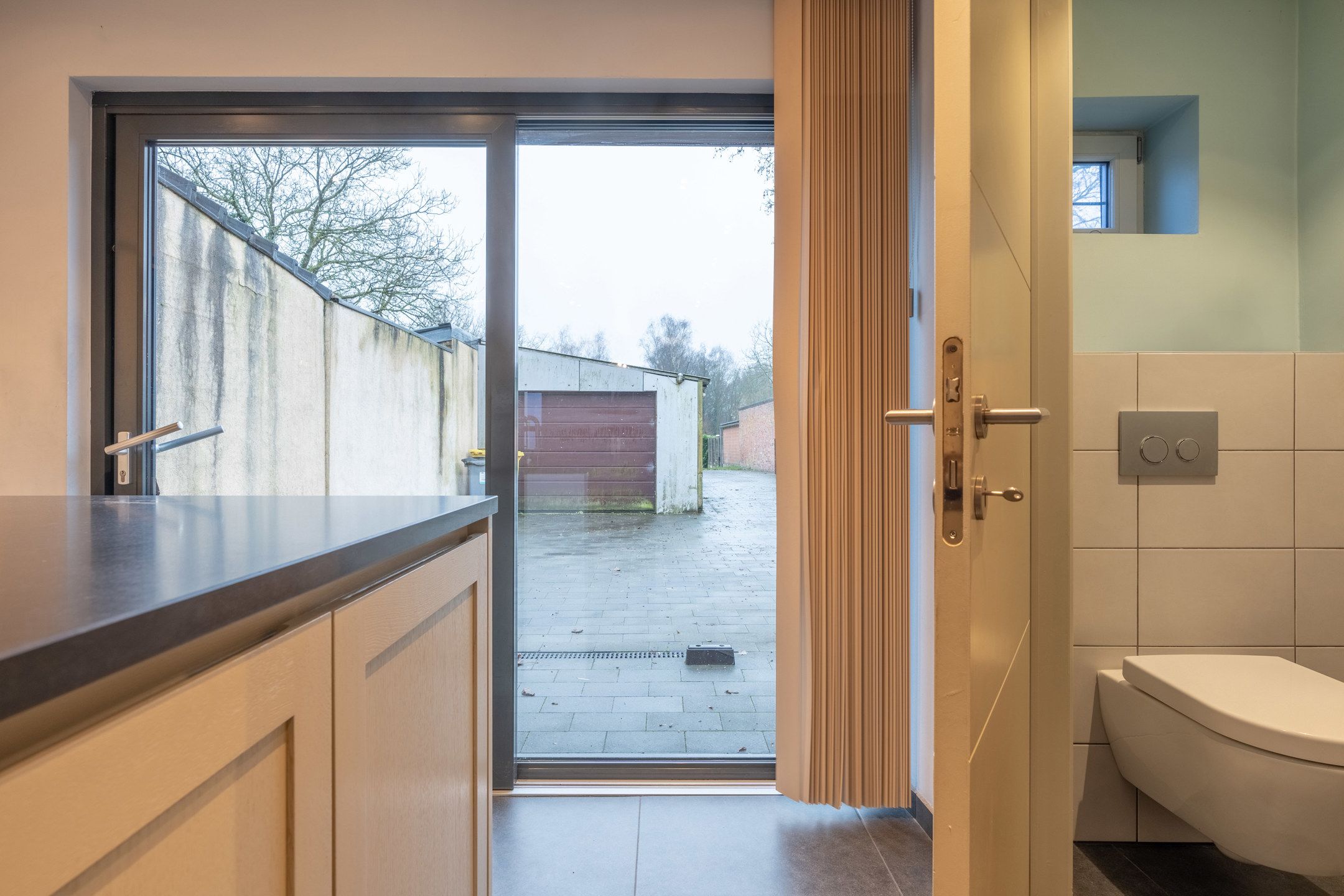 Gerenoveerde instapklare woning op rustige locatie te Beerse foto 8
