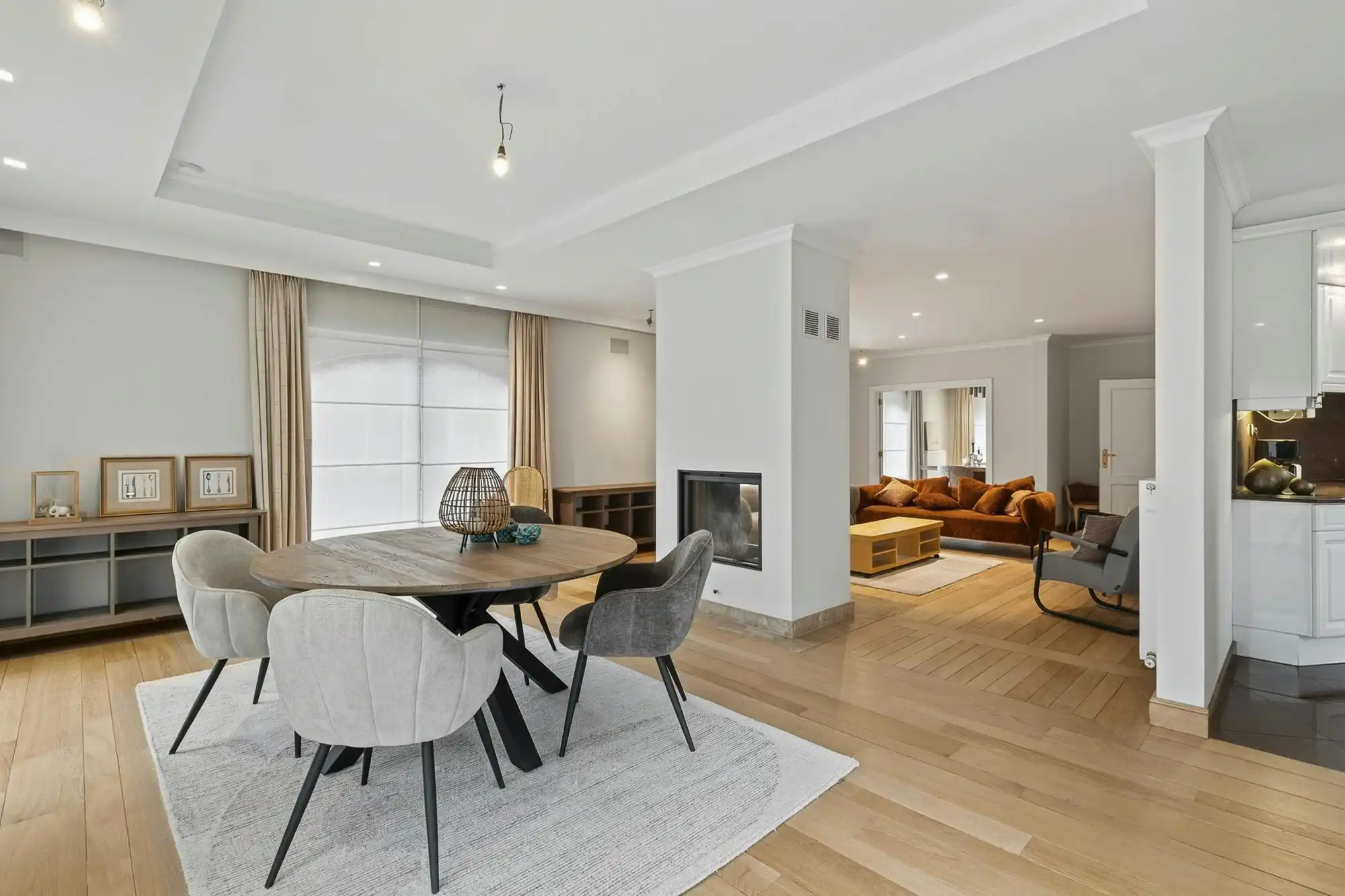 residentieel gelegen villa op 3490 m² te koop in Lichtaart foto 6