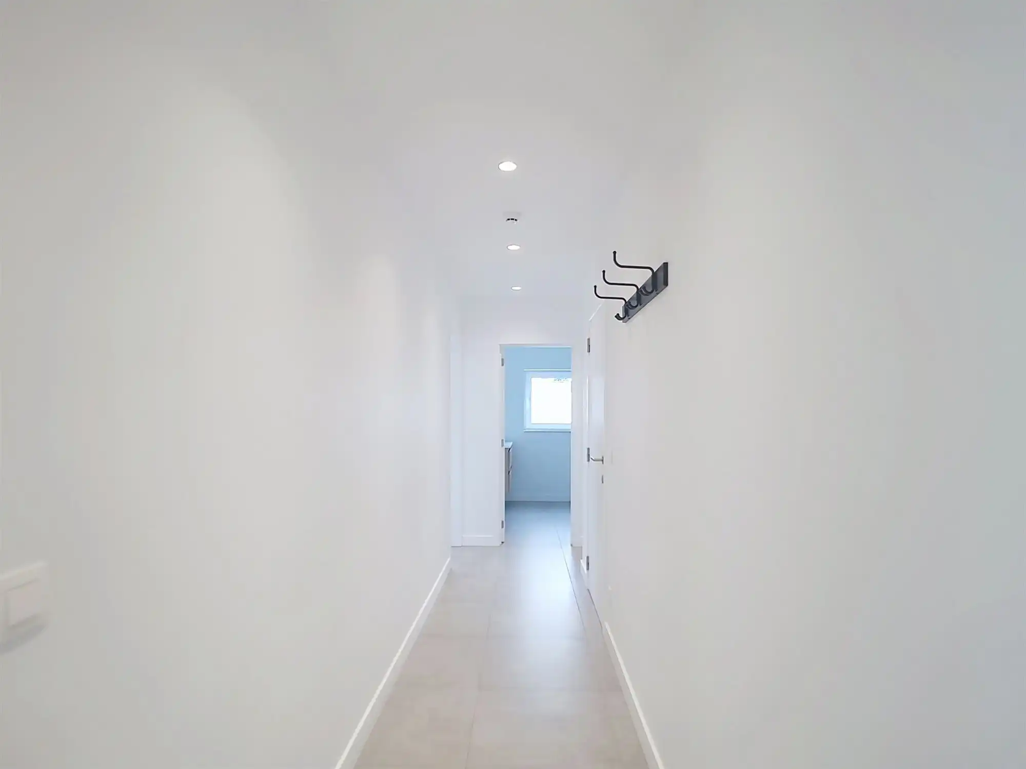 Lichtrijk en recent nieuwbouwappartement met 3 slaapkamers en overdekt terras in een rustige omgeving foto 6