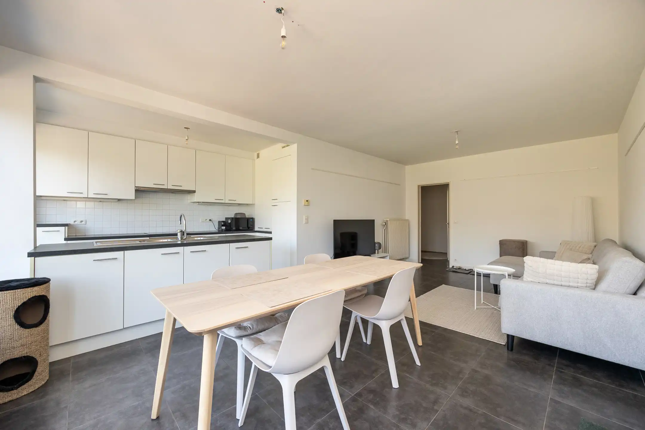 Uniek opbrengsteigendom op top locatie (3 app + 3 parkings) foto 13