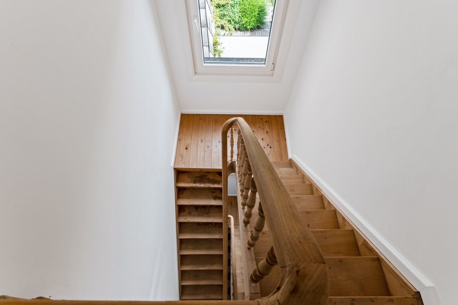 Prachtig herenhuis : 3 slpk, tuin + autostaanplaats in Kapellen! foto 15