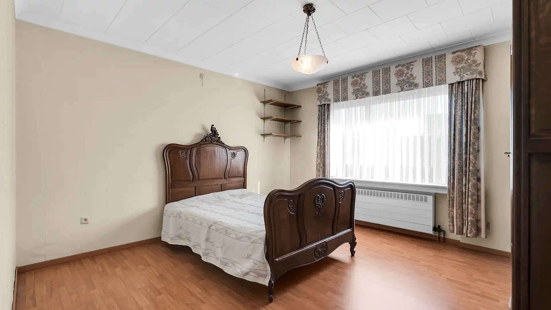 Rustig gelegen te renoveren bungalow met 4 slaapkamers vlakbij Hasselt Centrum foto 14