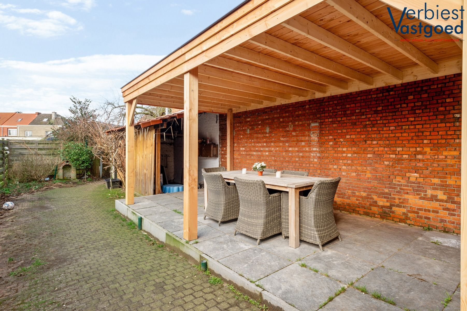 Charmante en Instapklare Woning met Unieke Tuin in Ekeren. foto 21