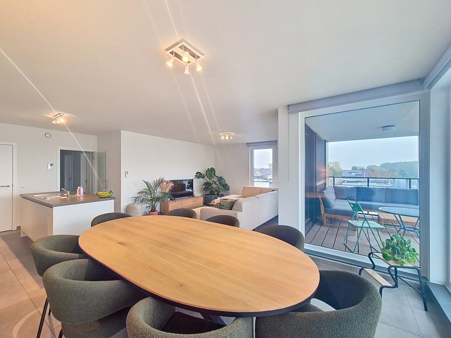 Appartement met 2 slpk en garage foto 3