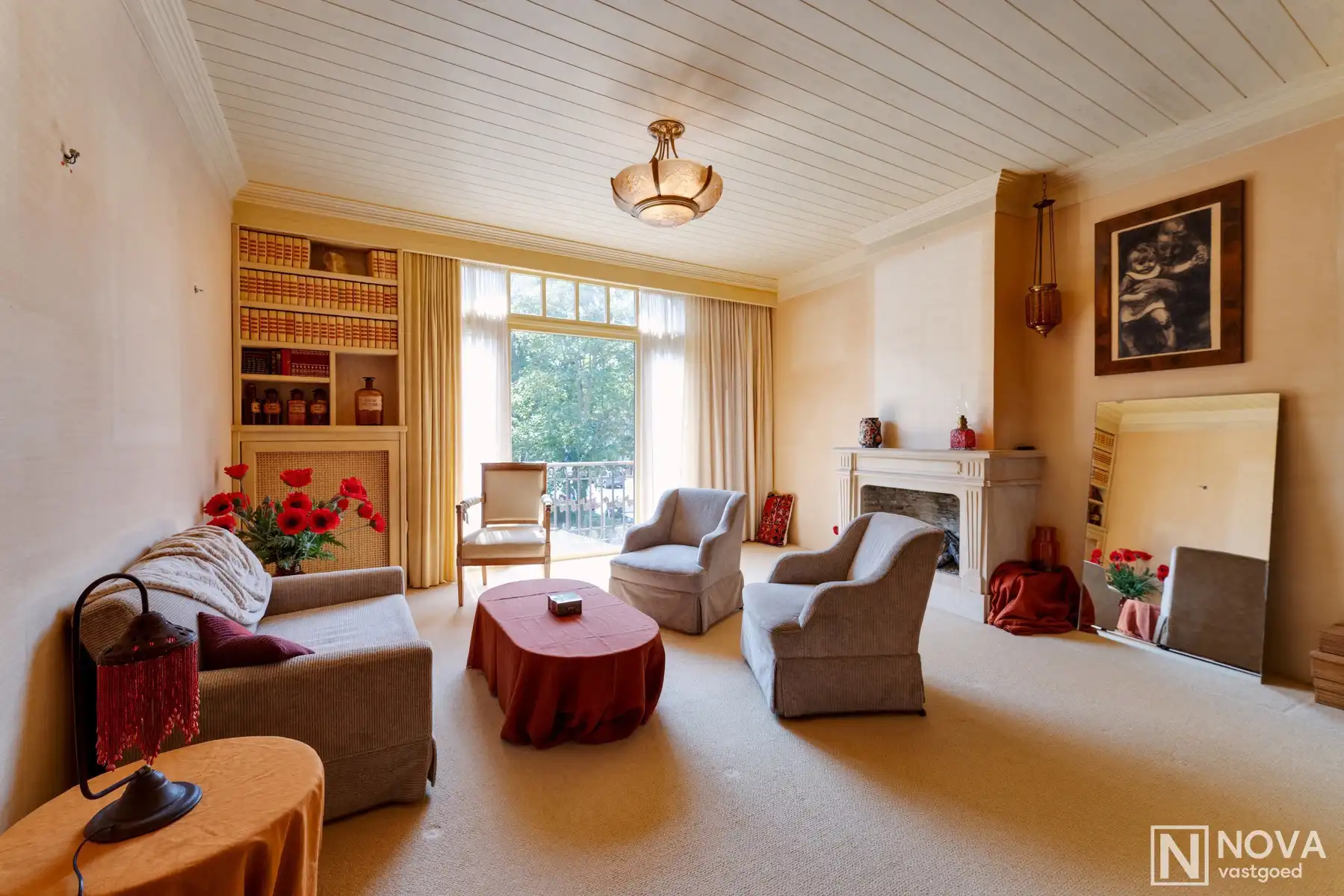 Trapgevelwoning in de historische binnenstad van Nieuwpoort foto 2