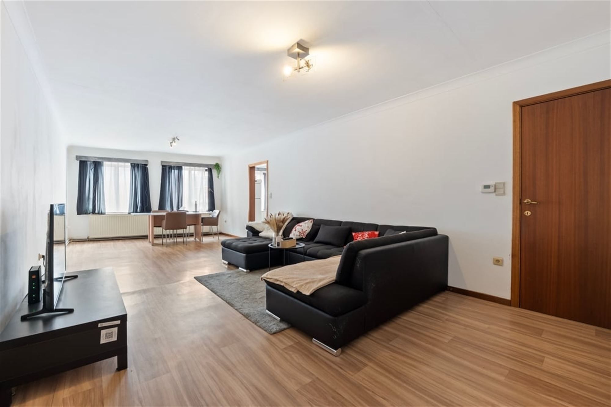 Appartement foto {{pictureIndex}}